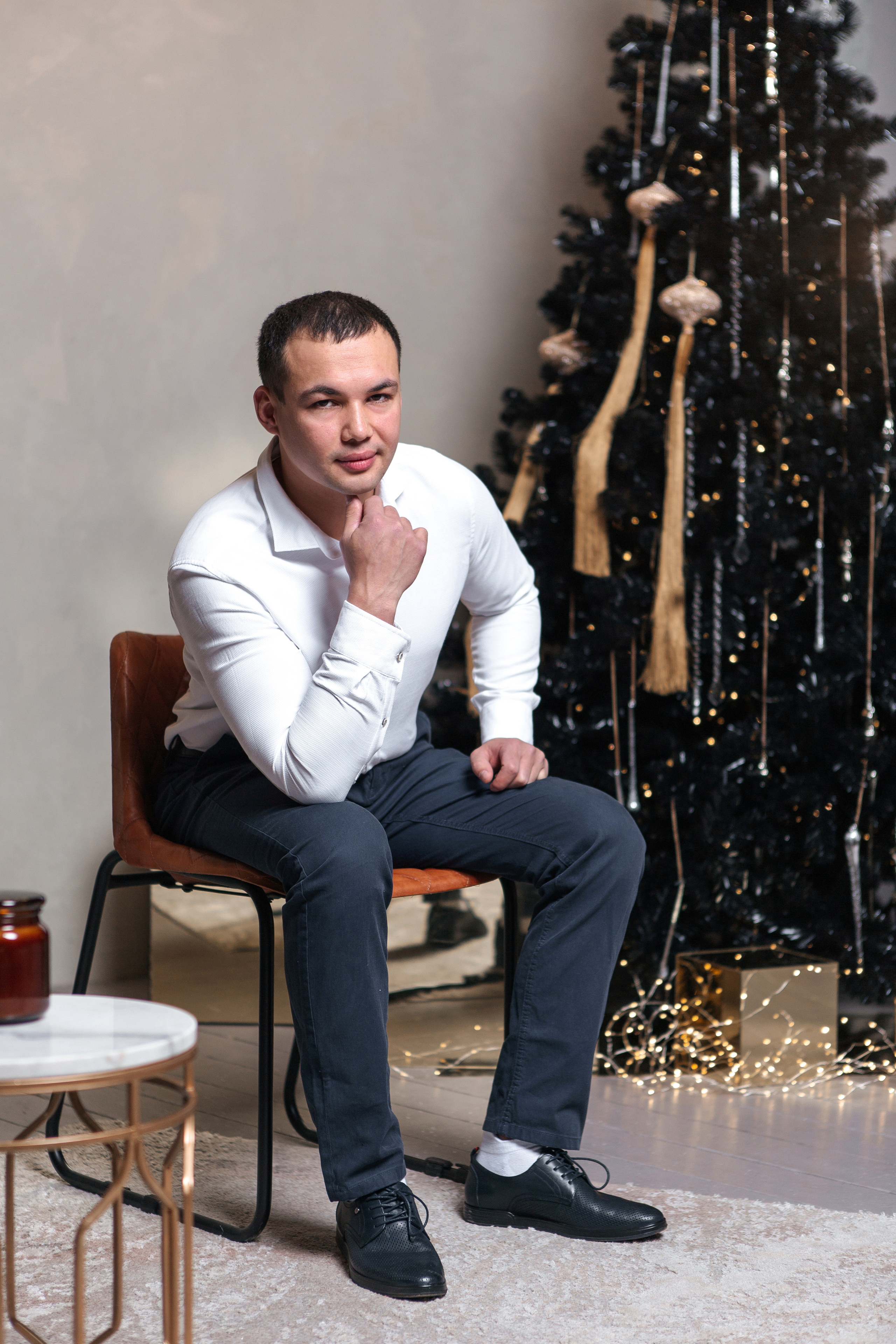 Lovestory в фотостудии. Бигильдина Роза фотограф в Челябинске. Выпускные альбомы