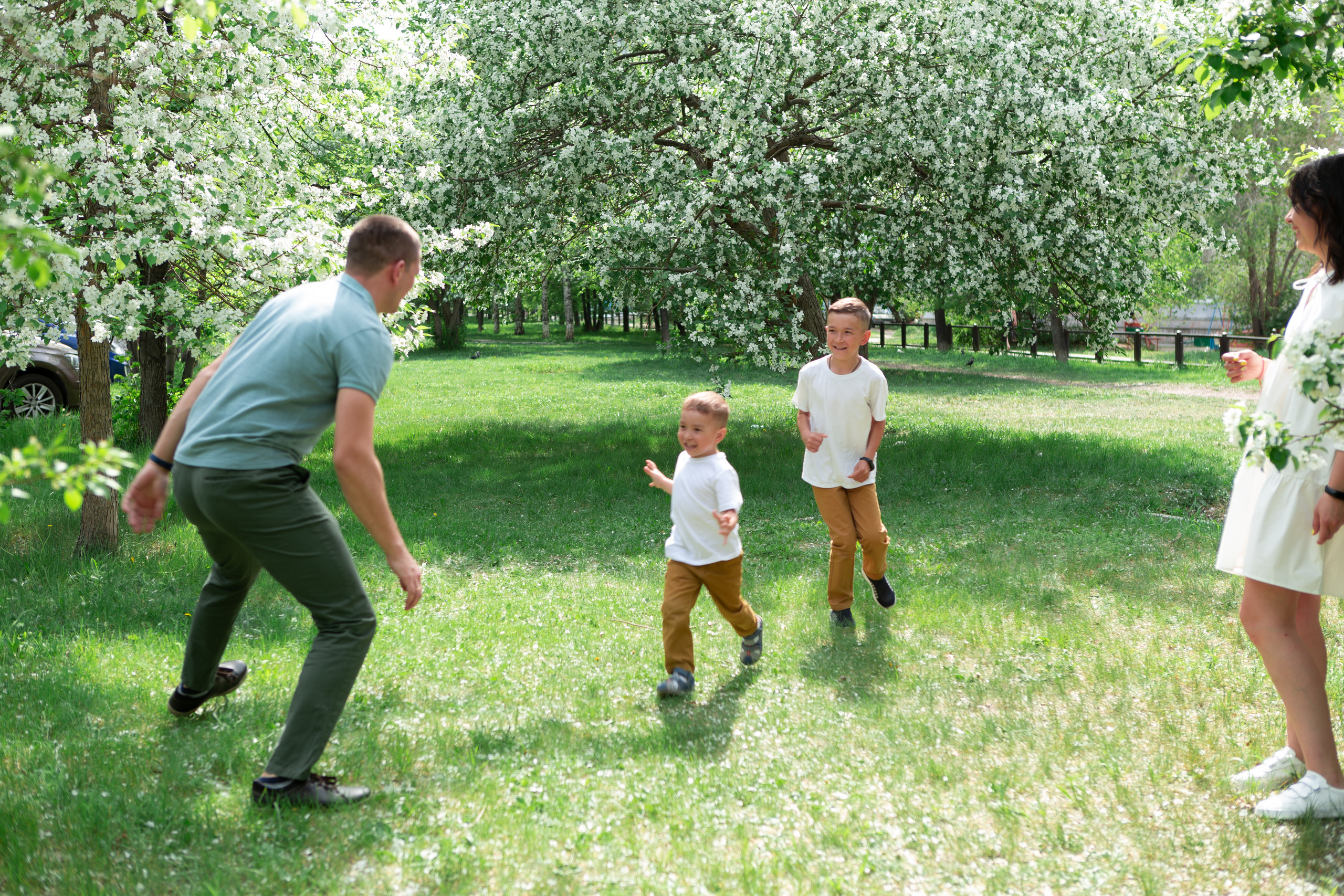 Цветущий май. Бигильдина Роза фотограф в Челябинске. Выпускные альбомы