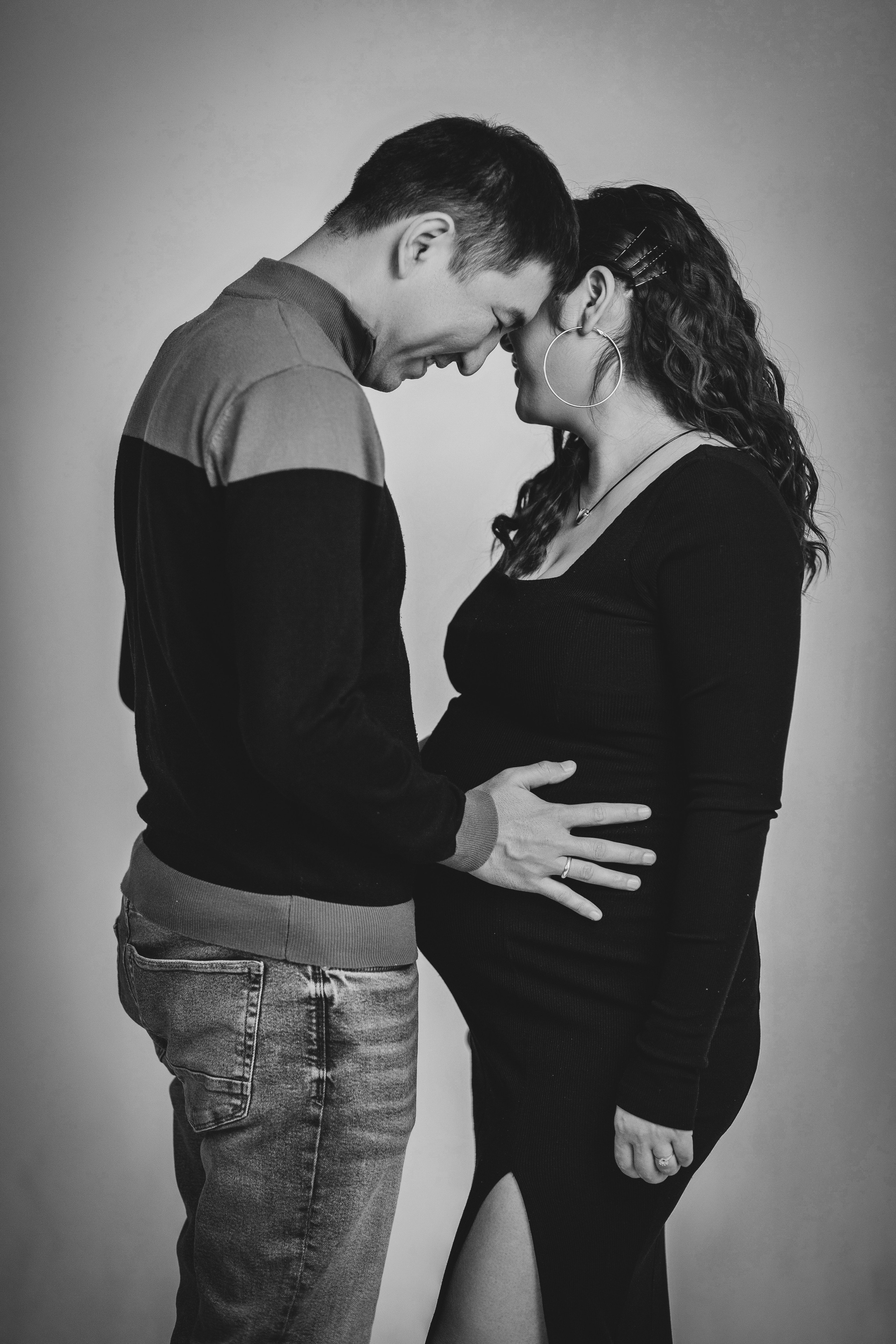 Фотосессия беременности. Фотограф в Атырау Максим Стадниченко