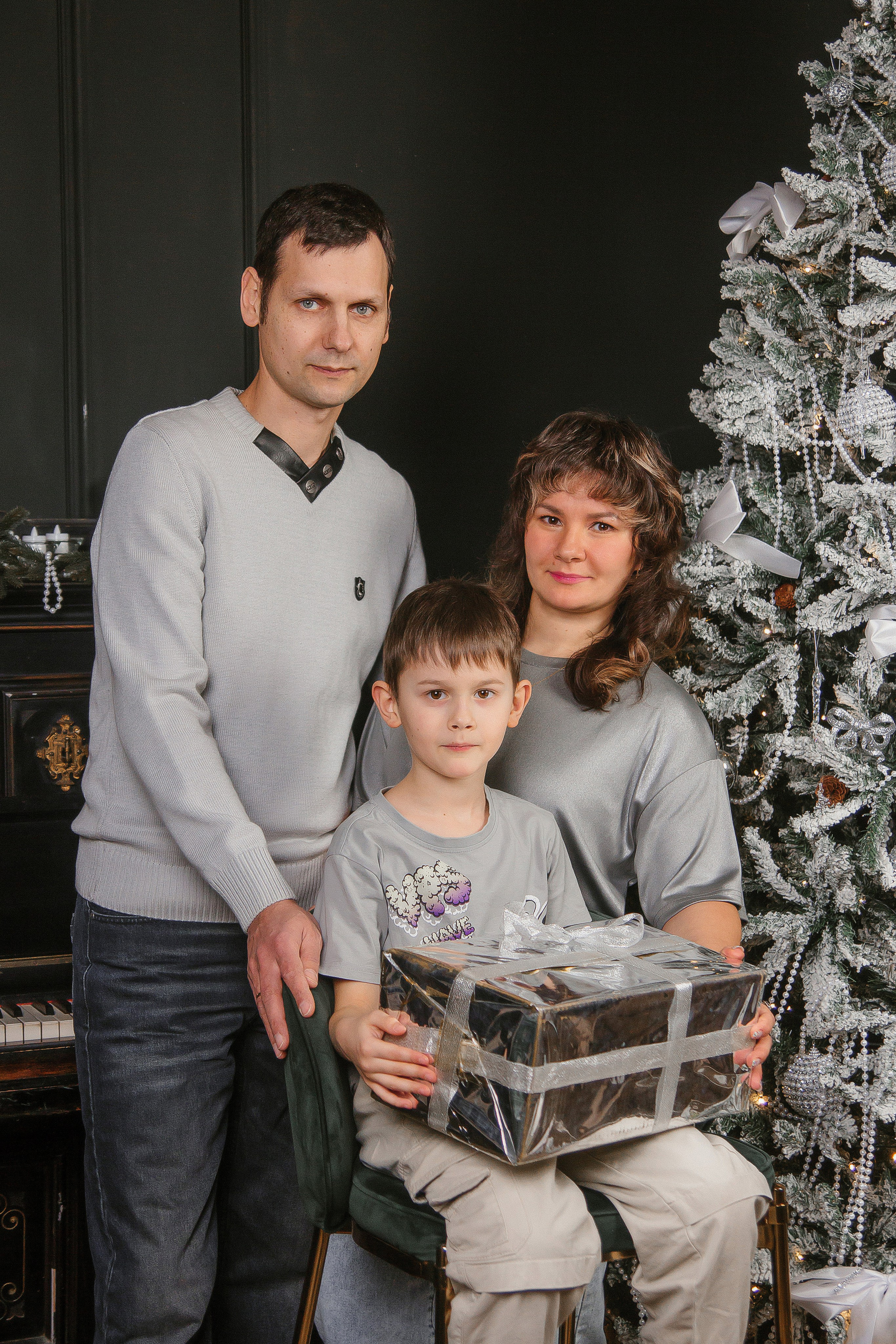 Новогодняя семейная фотосессия. Фотограф в Уфе Субботина Виктория | Репортажные, индивидуальные фотосессии