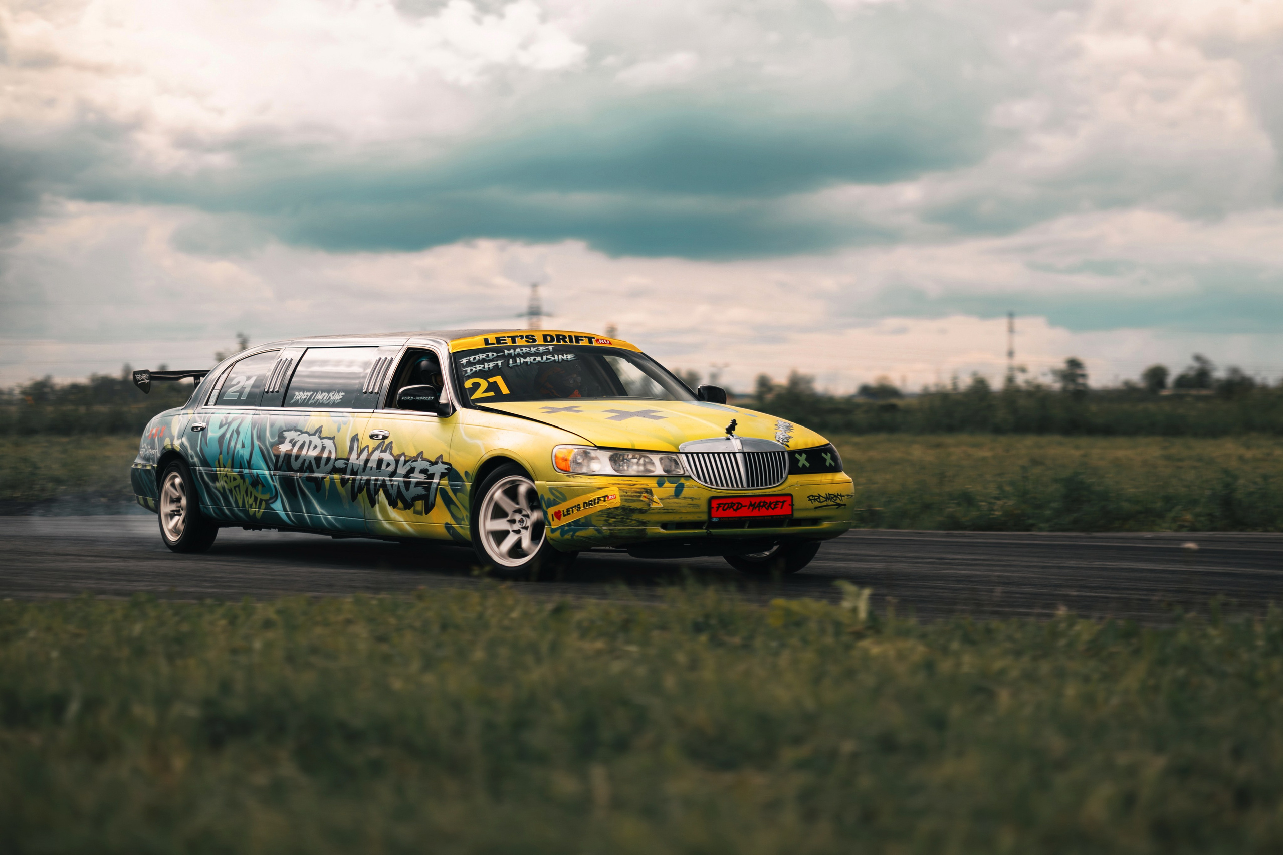 Фоторепортаж с «Больших Гонок» — дрифт, драг, звук