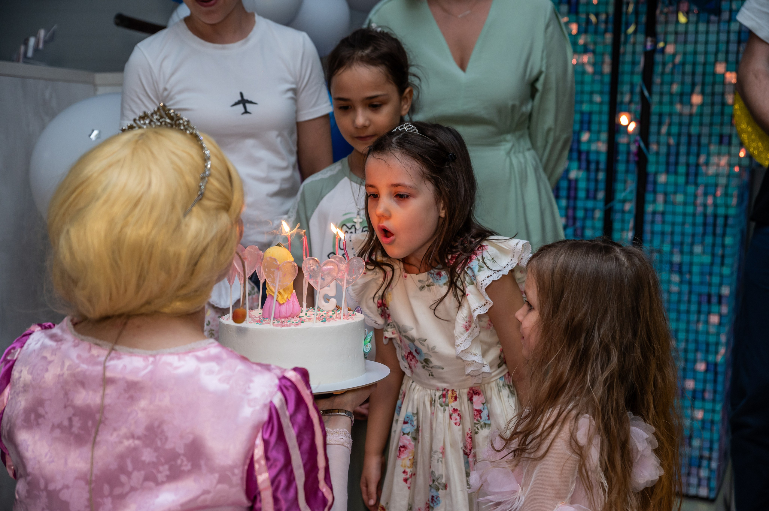 Игротека Ниндзя Кидс. Я Ольга Казанцева, фотографирую снимаю ваши киноистории и печатаю фото и цифровые портреты на холсте