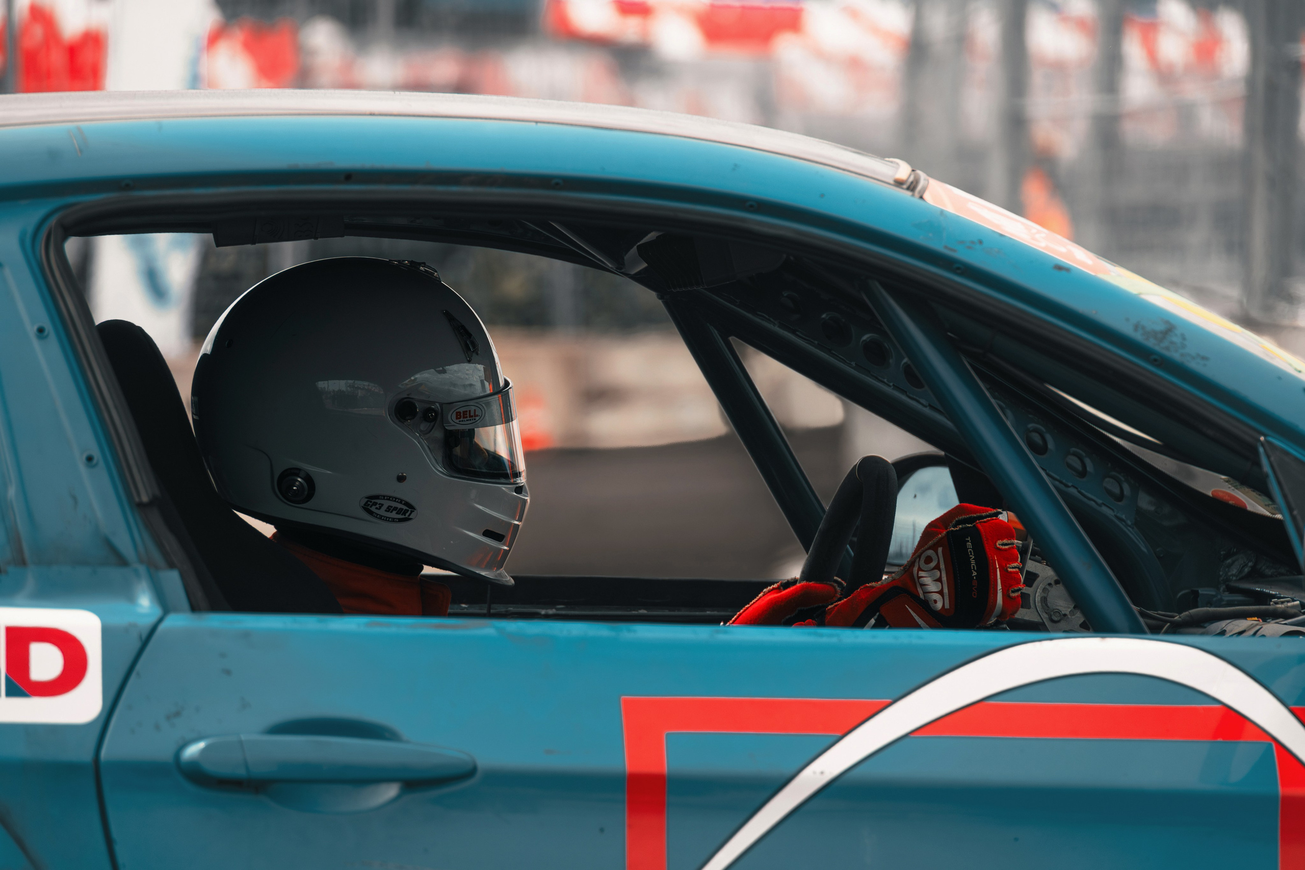 IDDC Этап 2: Бетонный Колизей и блогеры в деле