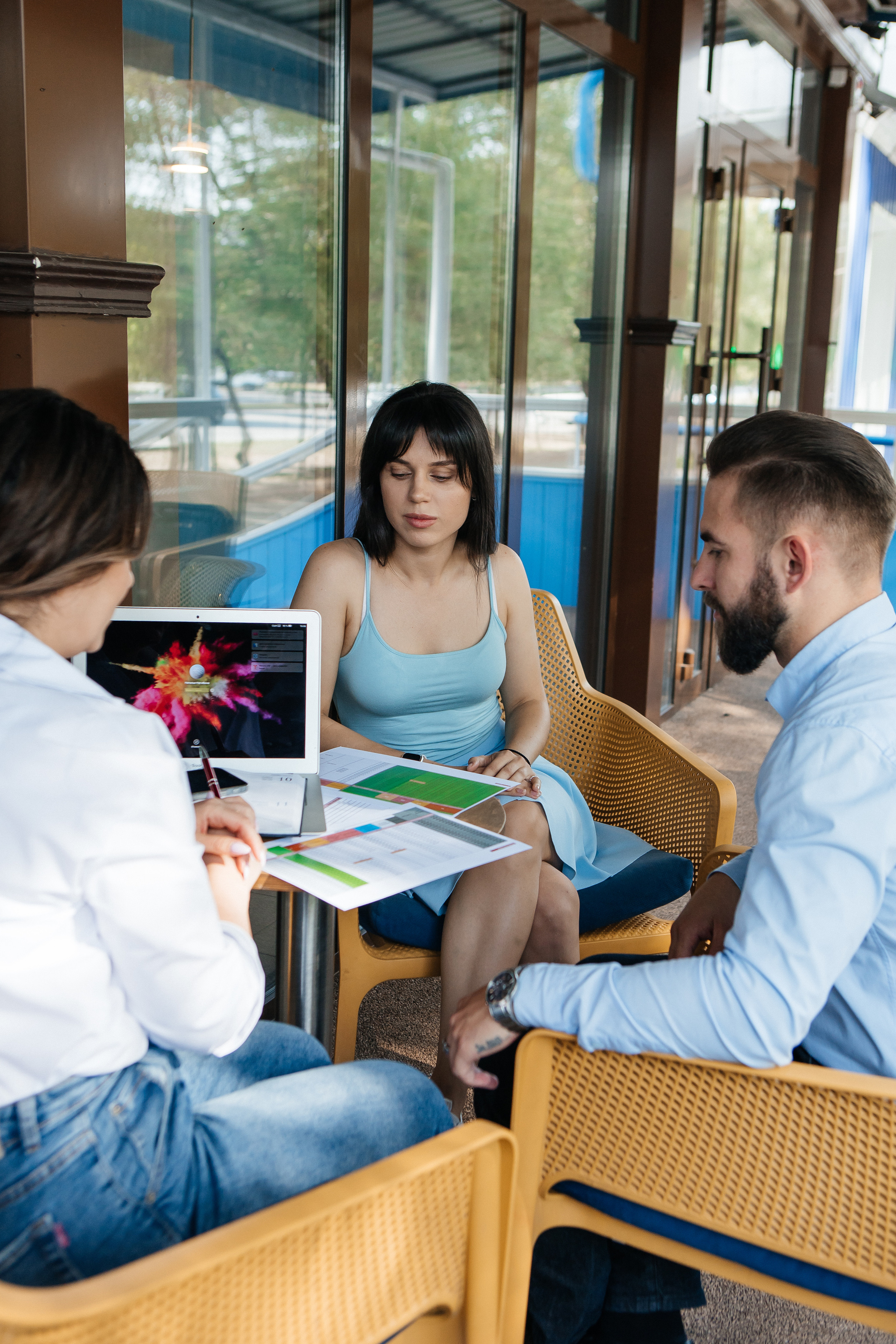 Контент-съёмка для финансового советника Любовь Черёмина. Контент-фотограф в Абакане Наталья Нагибина