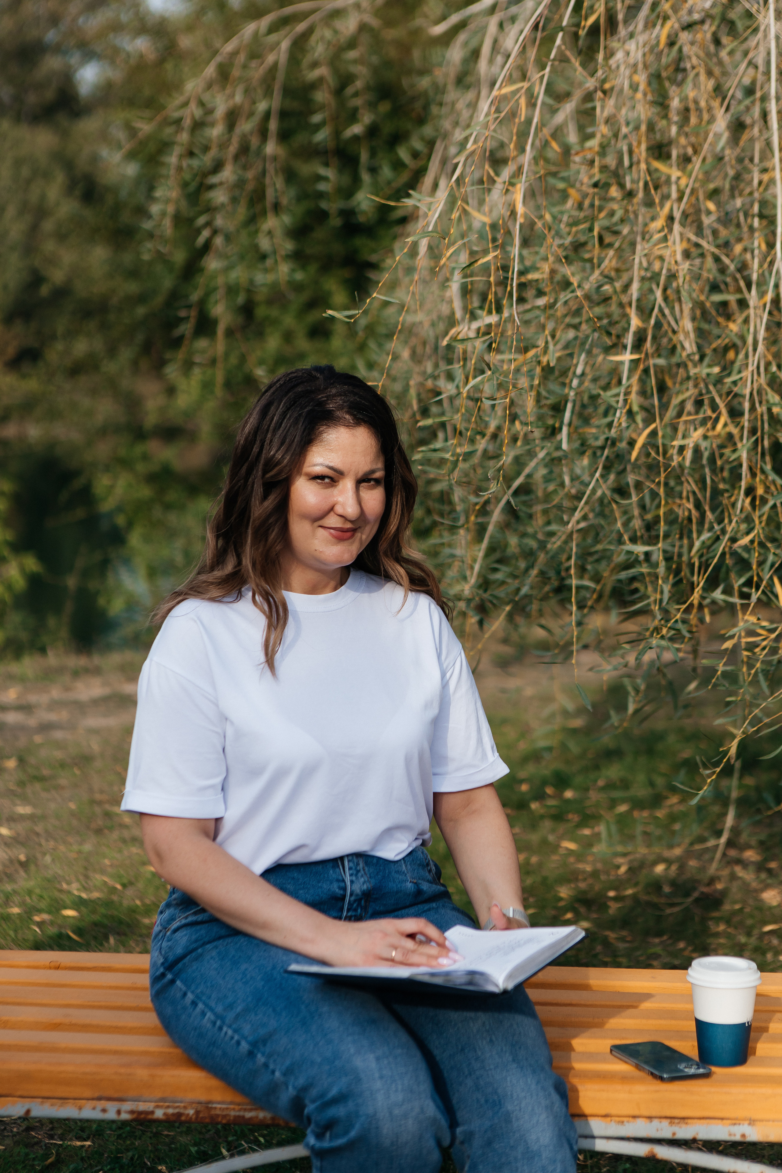 Контент-съёмка для финансового советника Любовь Черёмина. Контент-фотограф в Абакане Наталья Нагибина