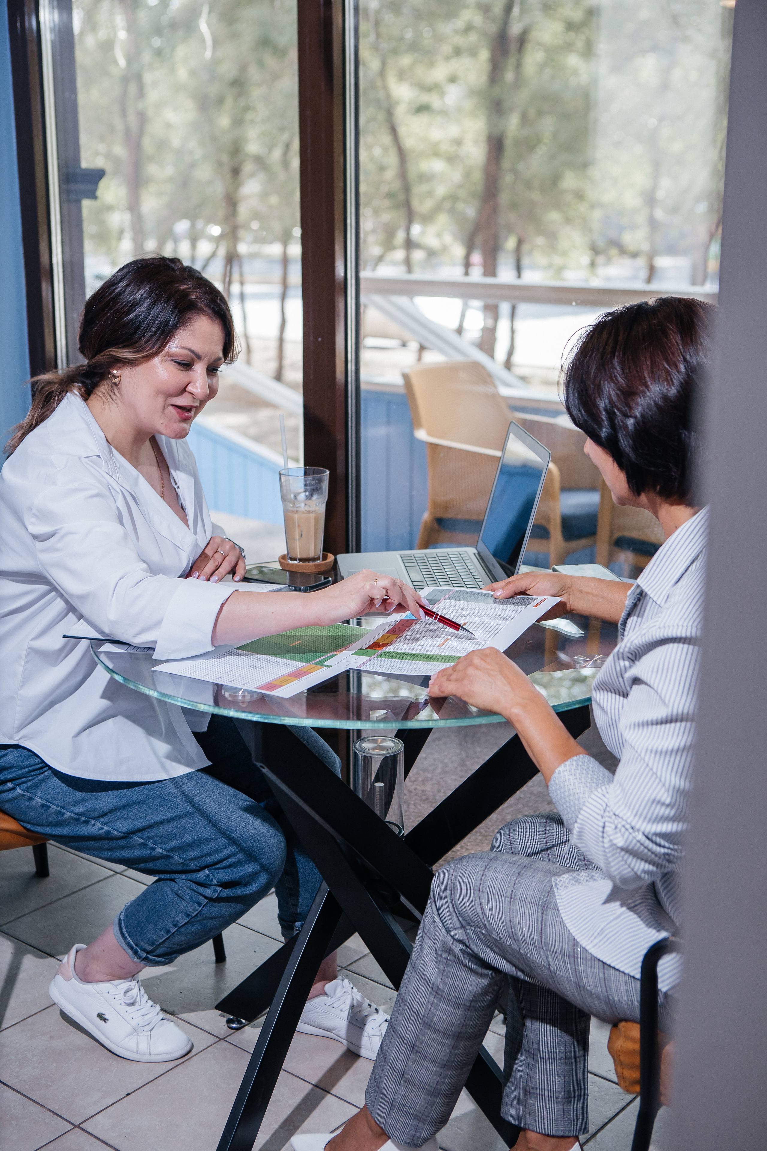 Контент-съёмка для финансового советника Любовь Черёмина. Контент-фотограф в Абакане Наталья Нагибина