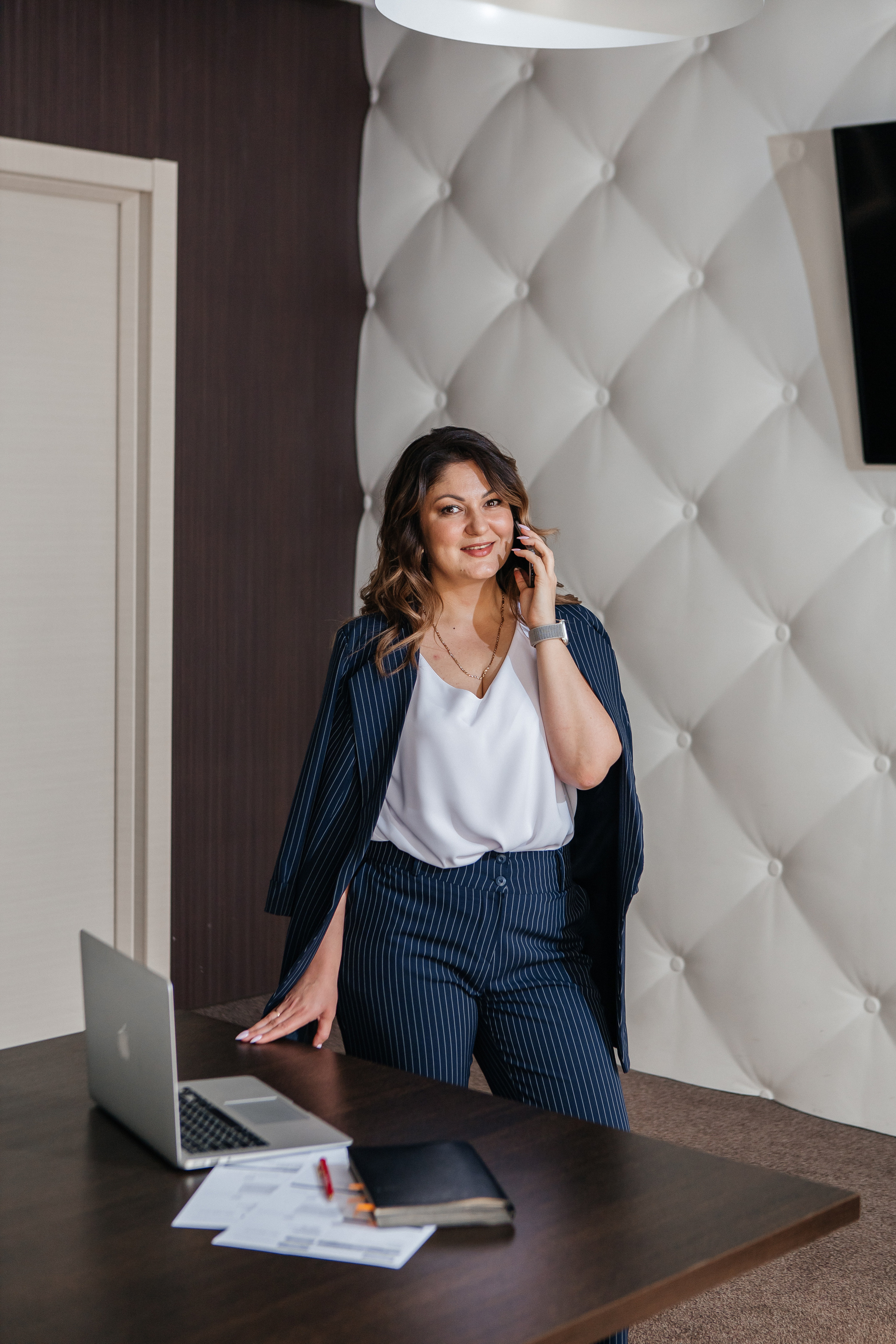 Контент-съёмка для финансового советника Любовь Черёмина. Контент-фотограф в Абакане Наталья Нагибина