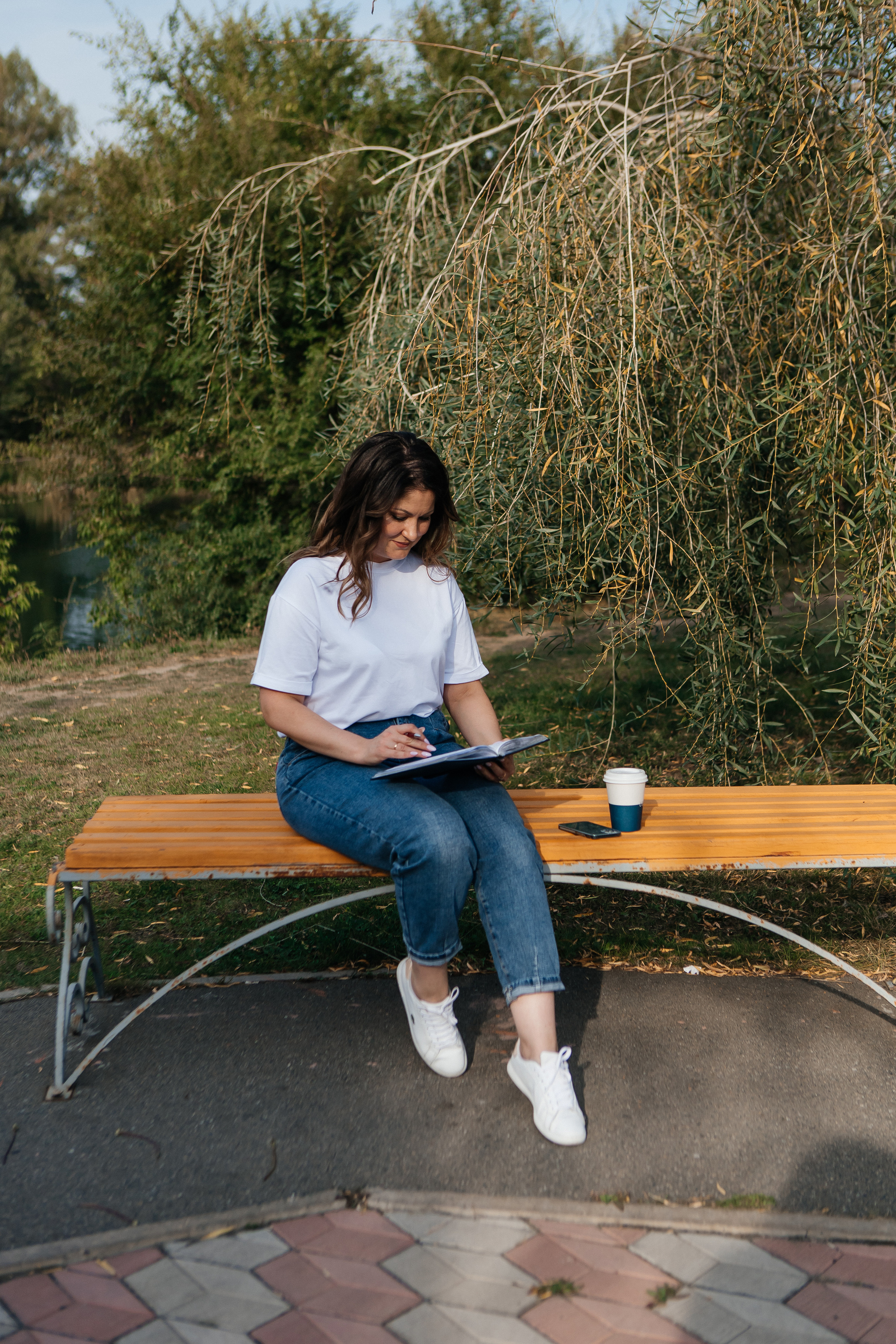 Контент-съёмка для финансового советника Любовь Черёмина. Контент-фотограф в Абакане Наталья Нагибина