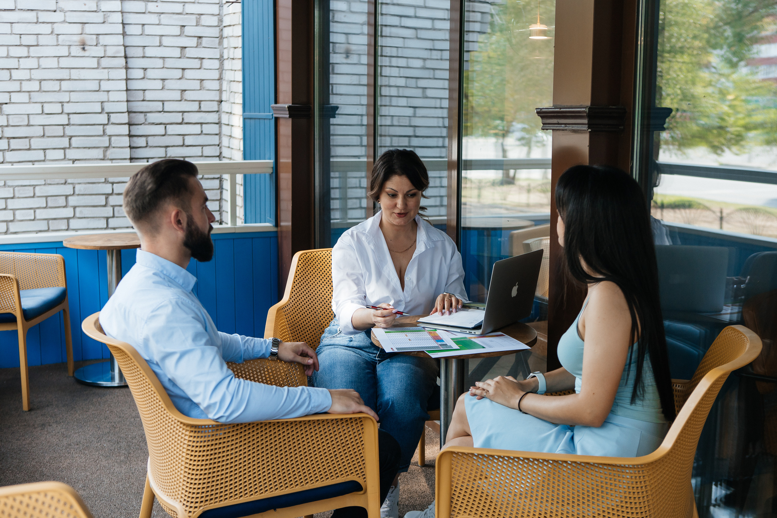 Контент-съёмка для финансового советника Любовь Черёмина. Контент-фотограф в Абакане Наталья Нагибина