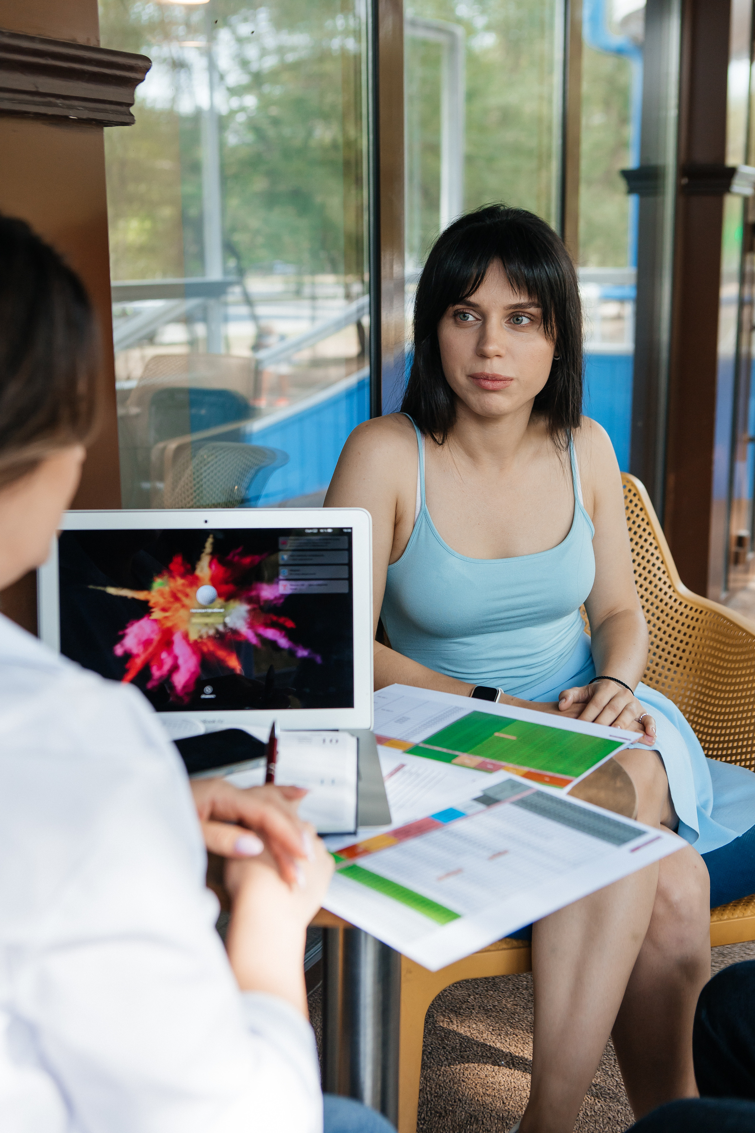 Контент-съёмка для финансового советника Любовь Черёмина. Контент-фотограф в Абакане Наталья Нагибина