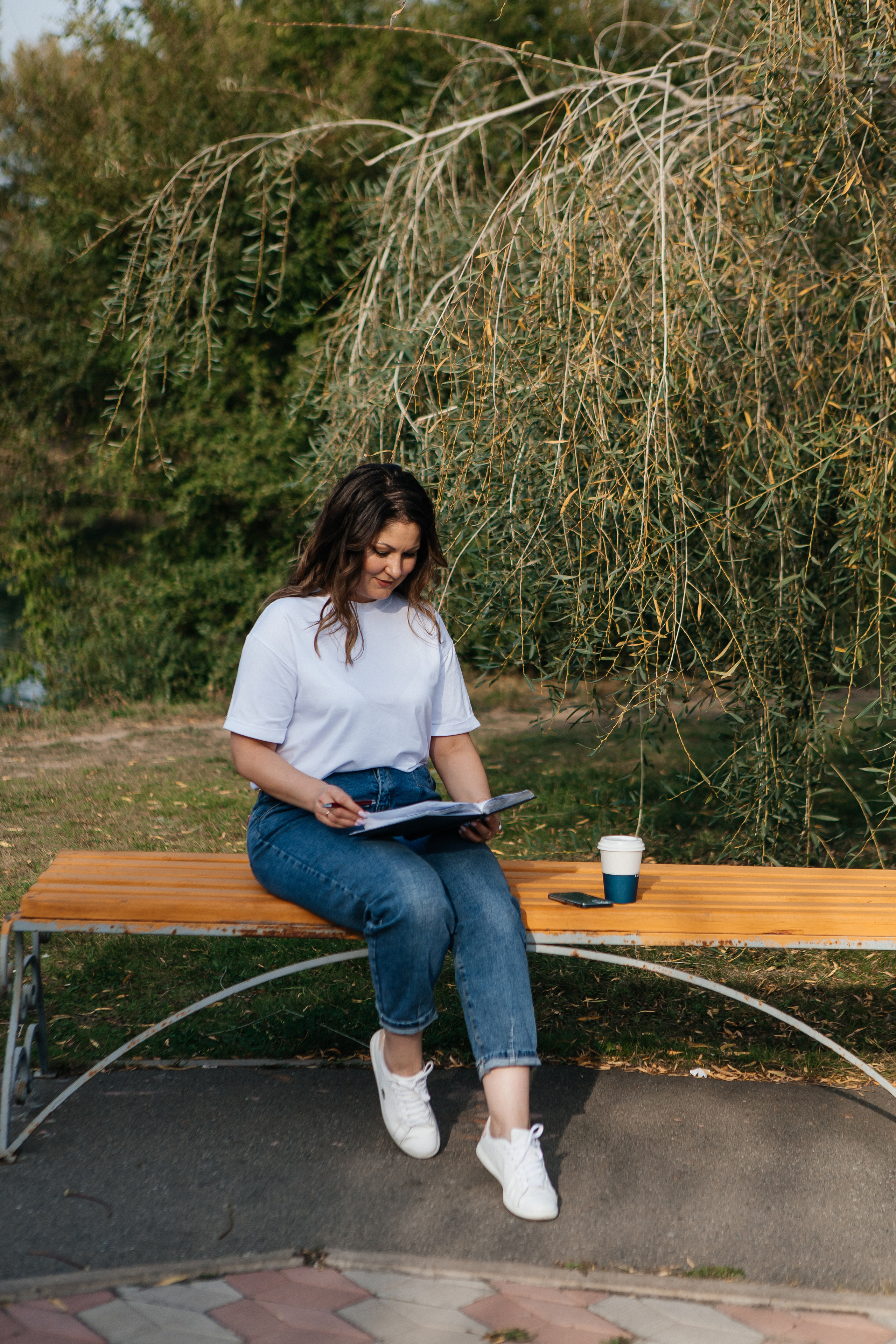 Контент-съёмка для финансового советника Любовь Черёмина. Контент-фотограф в Абакане Наталья Нагибина