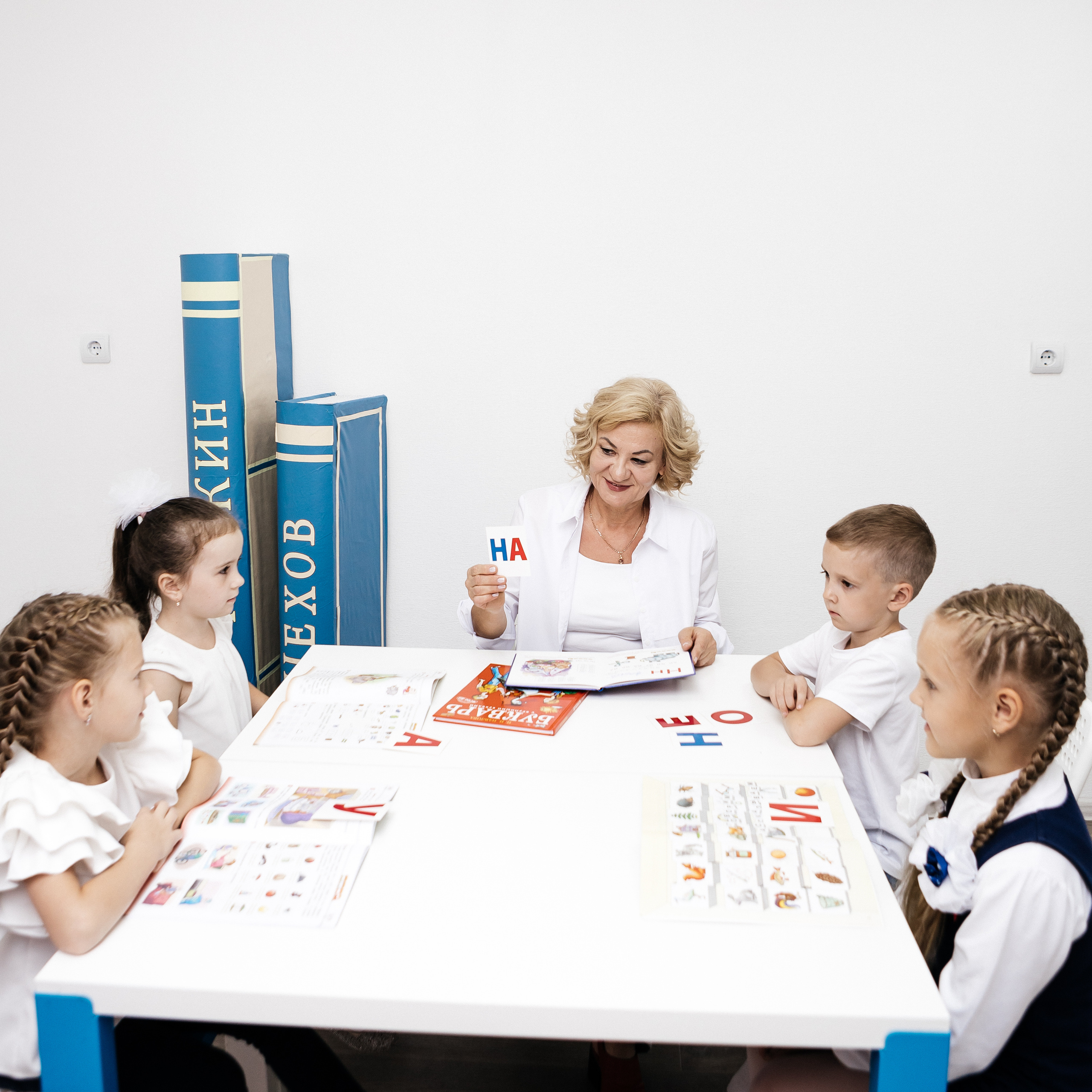 Контент-сьёмка для языкового центра Neuroland. Контент-фотограф в Абакане Наталья Нагибина