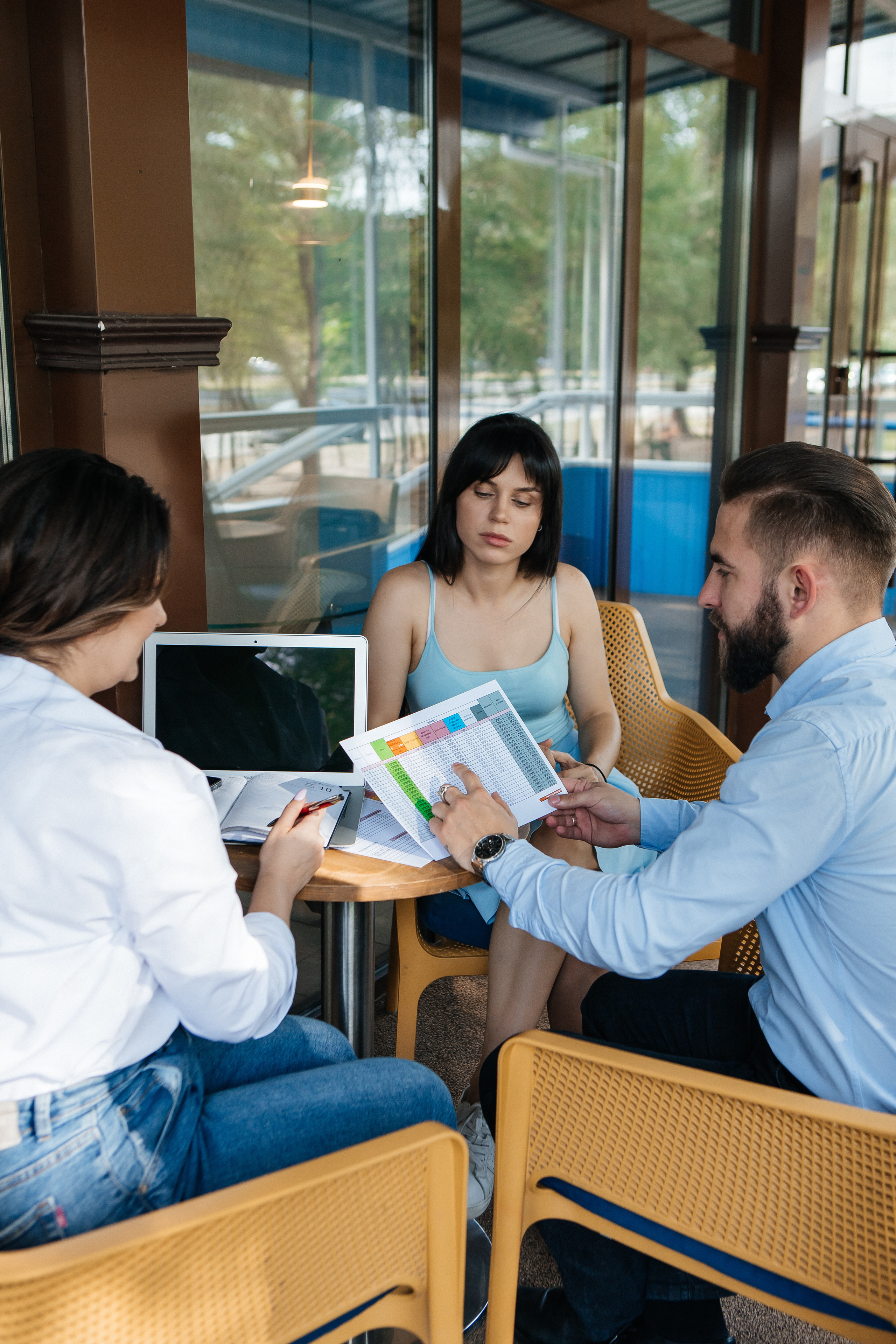 Контент-съёмка для финансового советника Любовь Черёмина. Контент-фотограф в Абакане Наталья Нагибина
