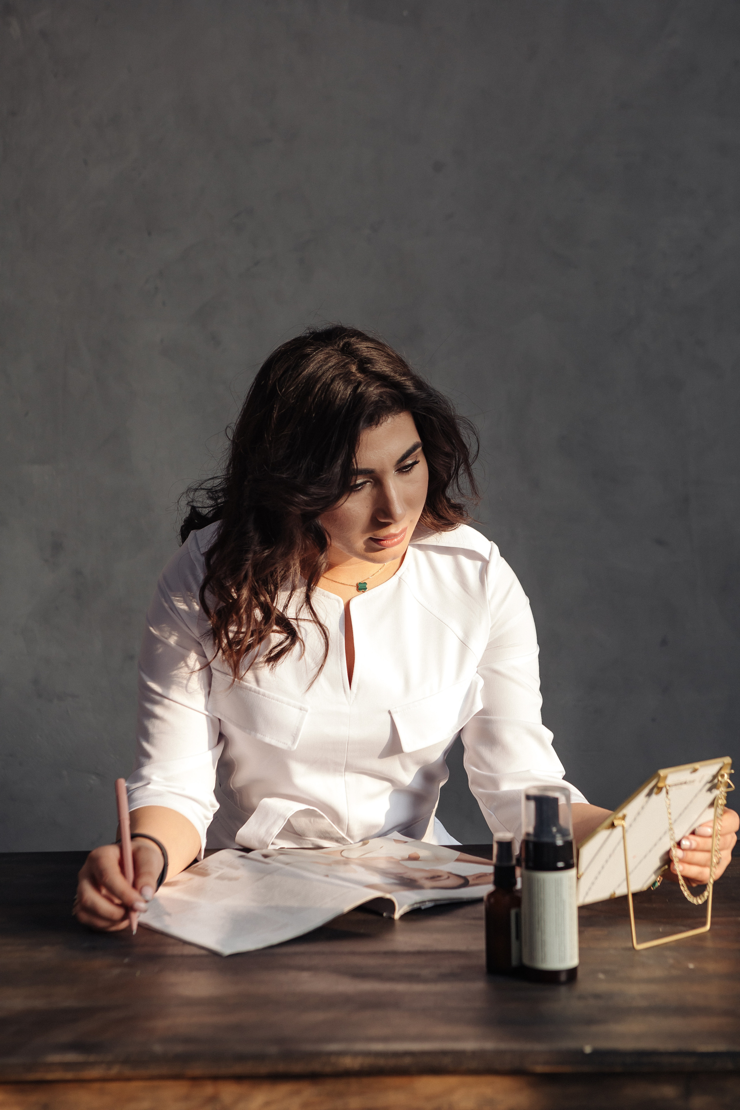 Контент-съёмка для косметолога Кенуль. Контент-фотограф в Абакане Наталья Нагибина