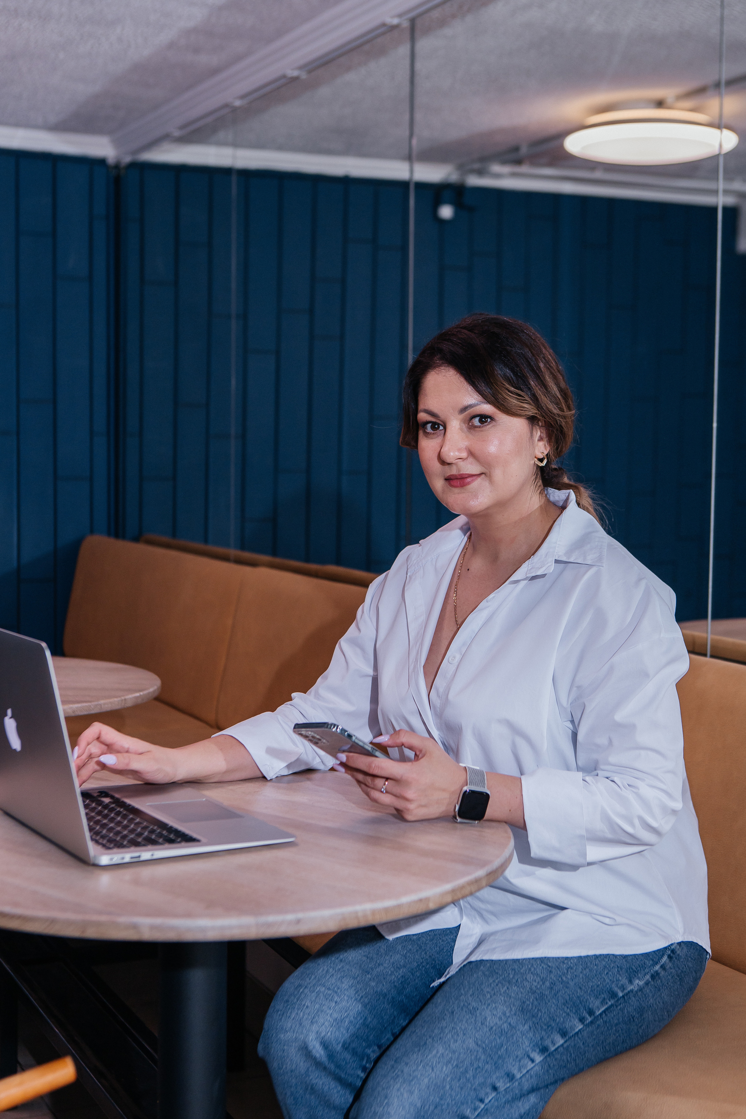 Контент-съёмка для финансового советника Любовь Черёмина. Контент-фотограф в Абакане Наталья Нагибина