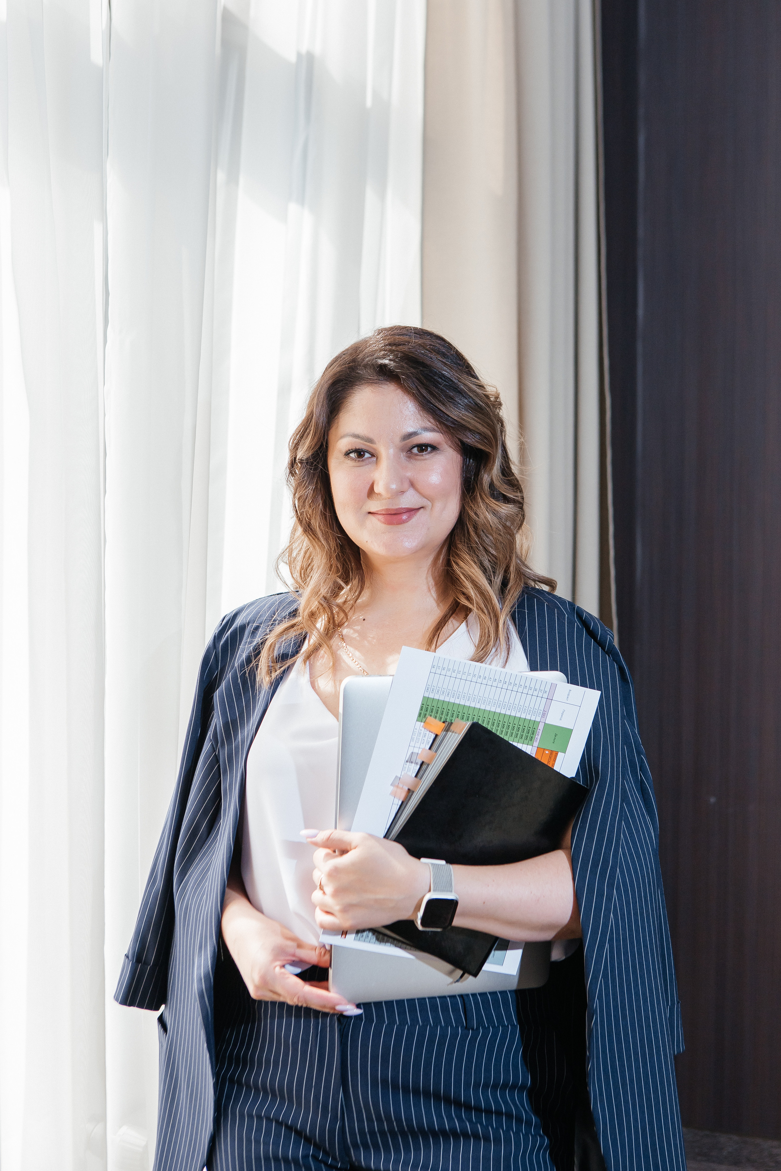 Контент-съёмка для финансового советника Любовь Черёмина. Контент-фотограф в Абакане Наталья Нагибина