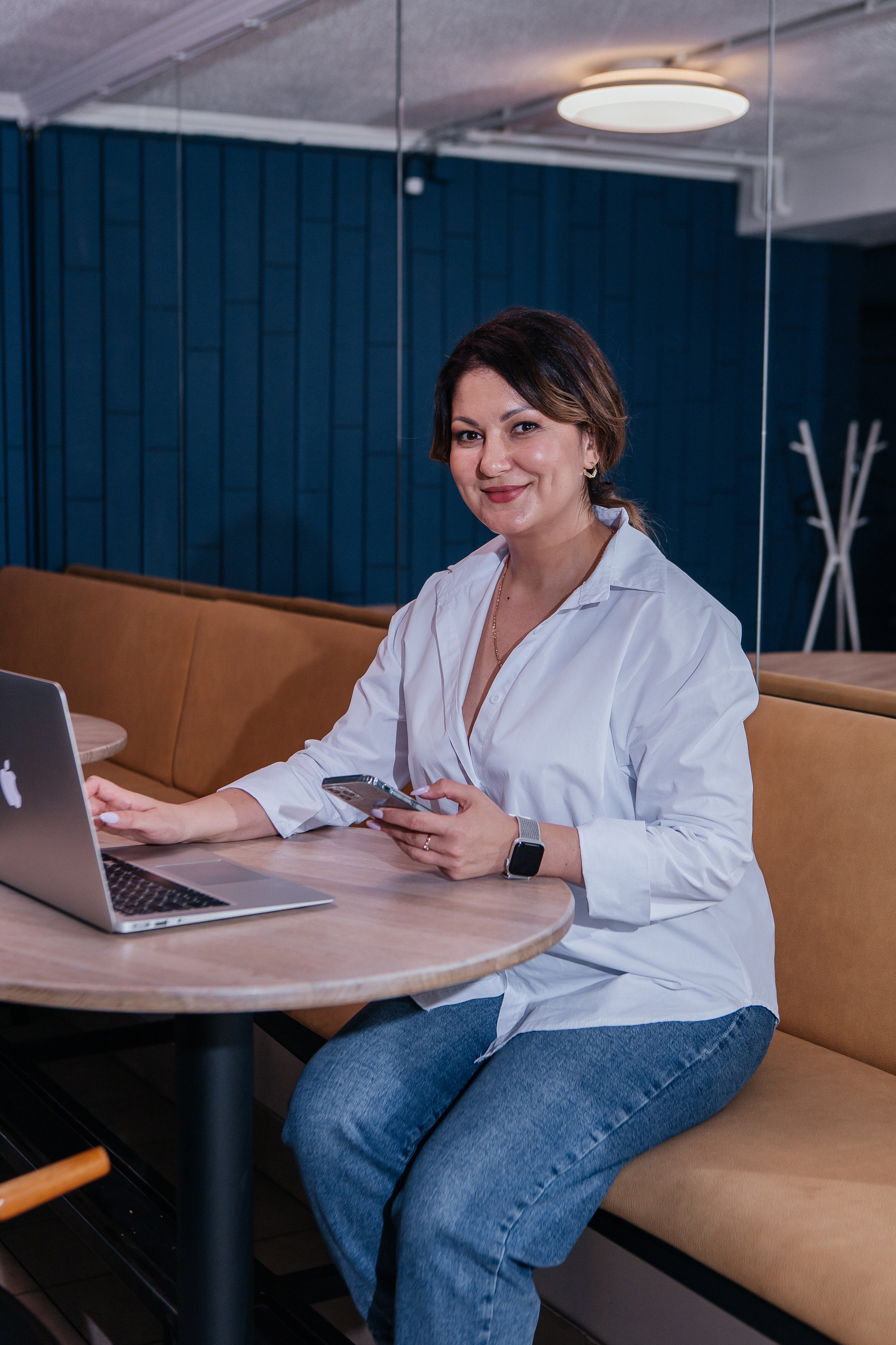 Контент-съёмка для финансового советника Любовь Черёмина. Контент-фотограф в Абакане Наталья Нагибина