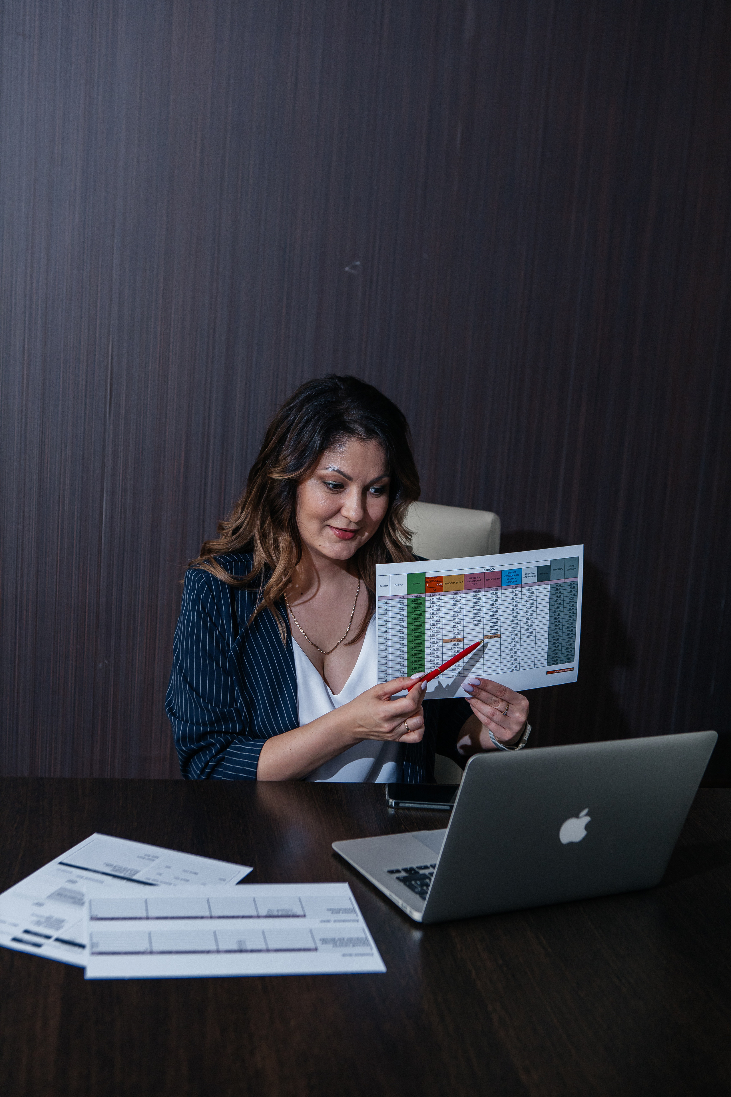 Контент-съёмка для финансового советника Любовь Черёмина. Контент-фотограф в Абакане Наталья Нагибина