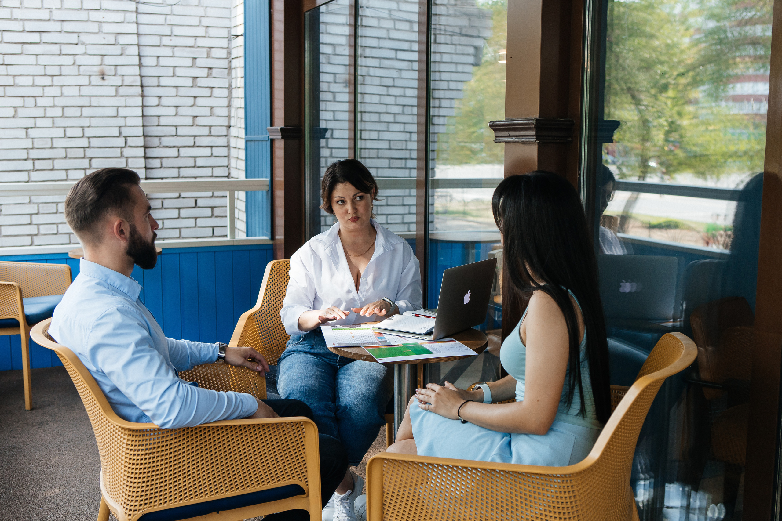 Контент-съёмка для финансового советника Любовь Черёмина. Контент-фотограф в Абакане Наталья Нагибина
