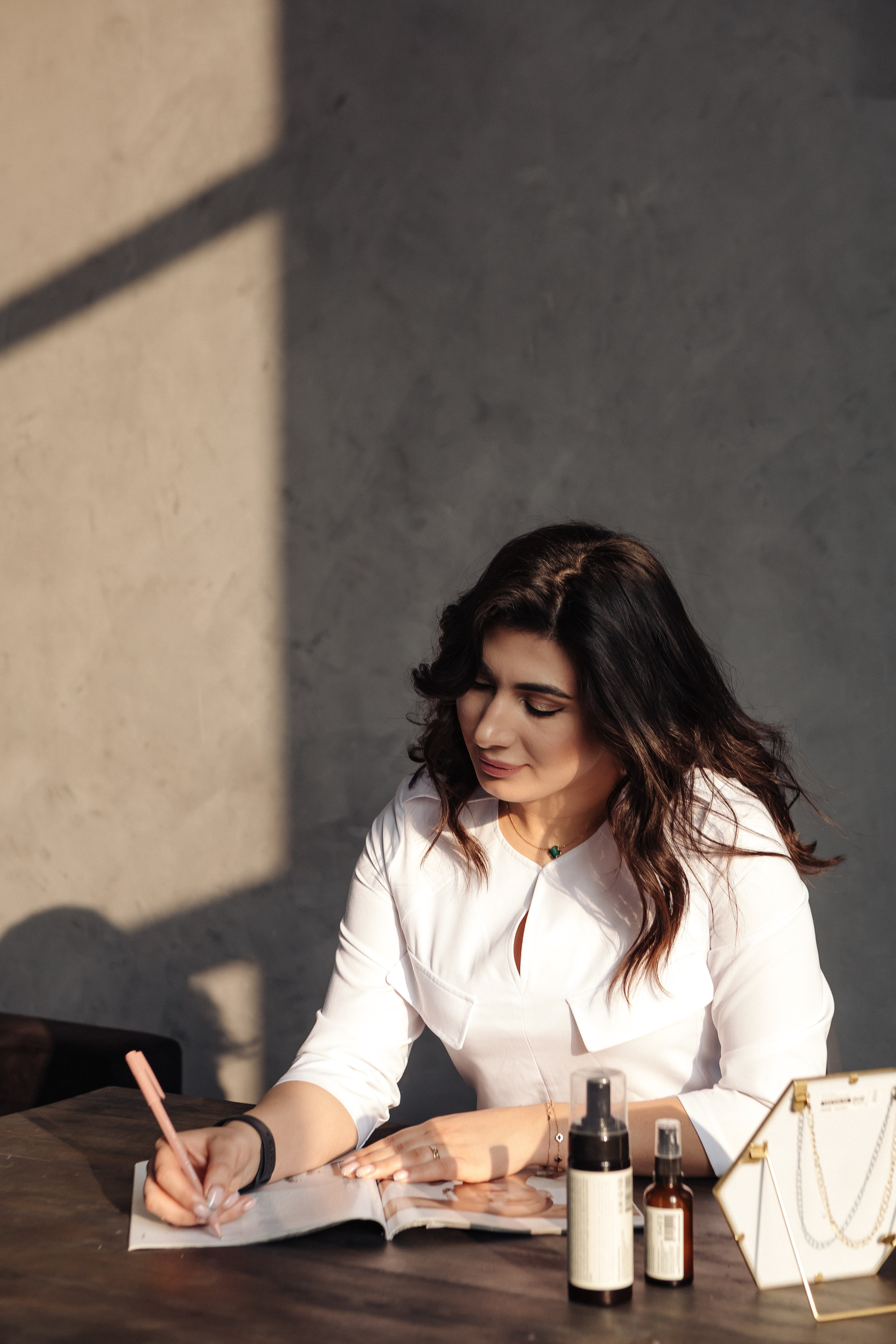 Контент-съёмка для косметолога Кенуль. Контент-фотограф в Абакане Наталья Нагибина