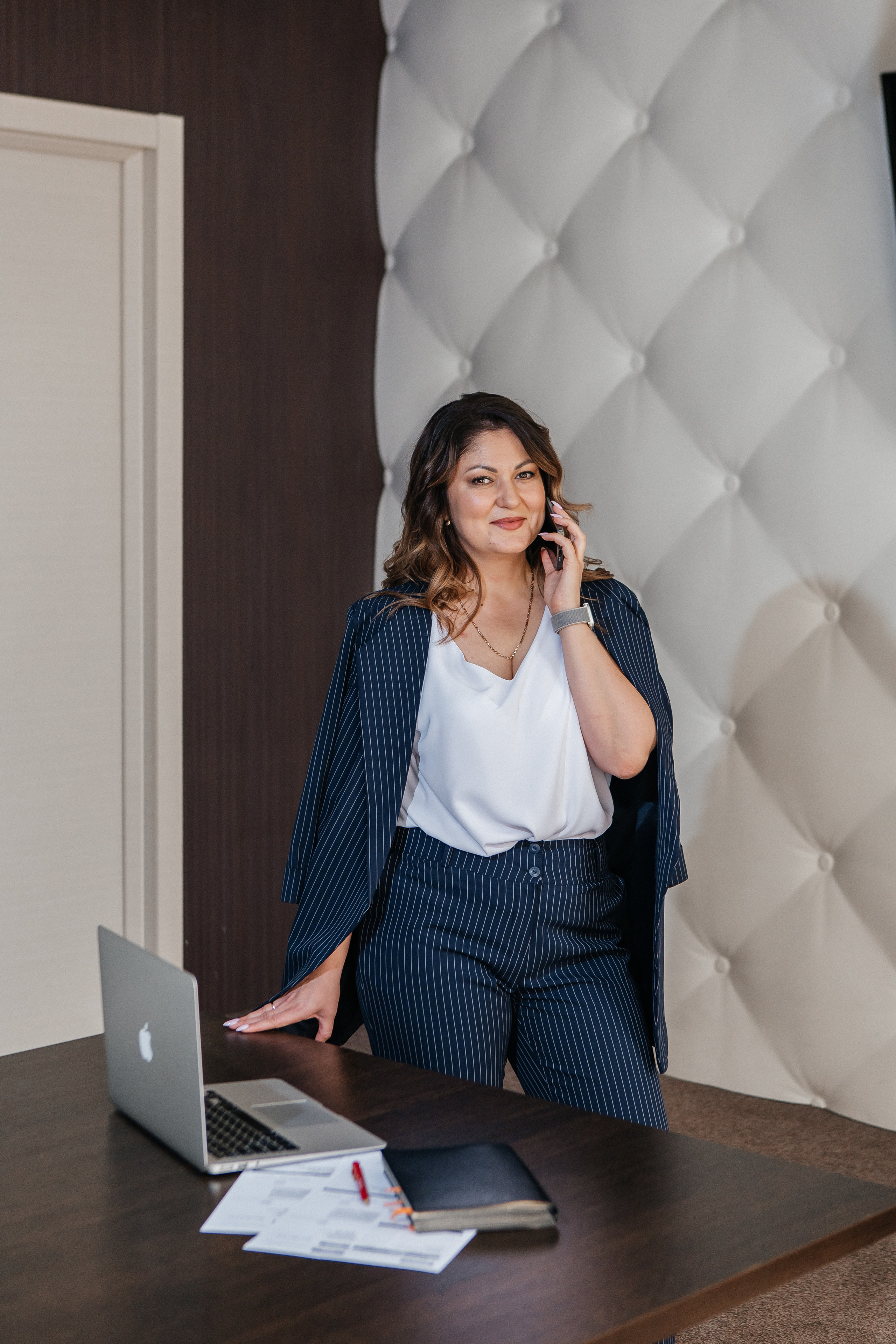 Контент-съёмка для финансового советника Любовь Черёмина. Контент-фотограф в Абакане Наталья Нагибина