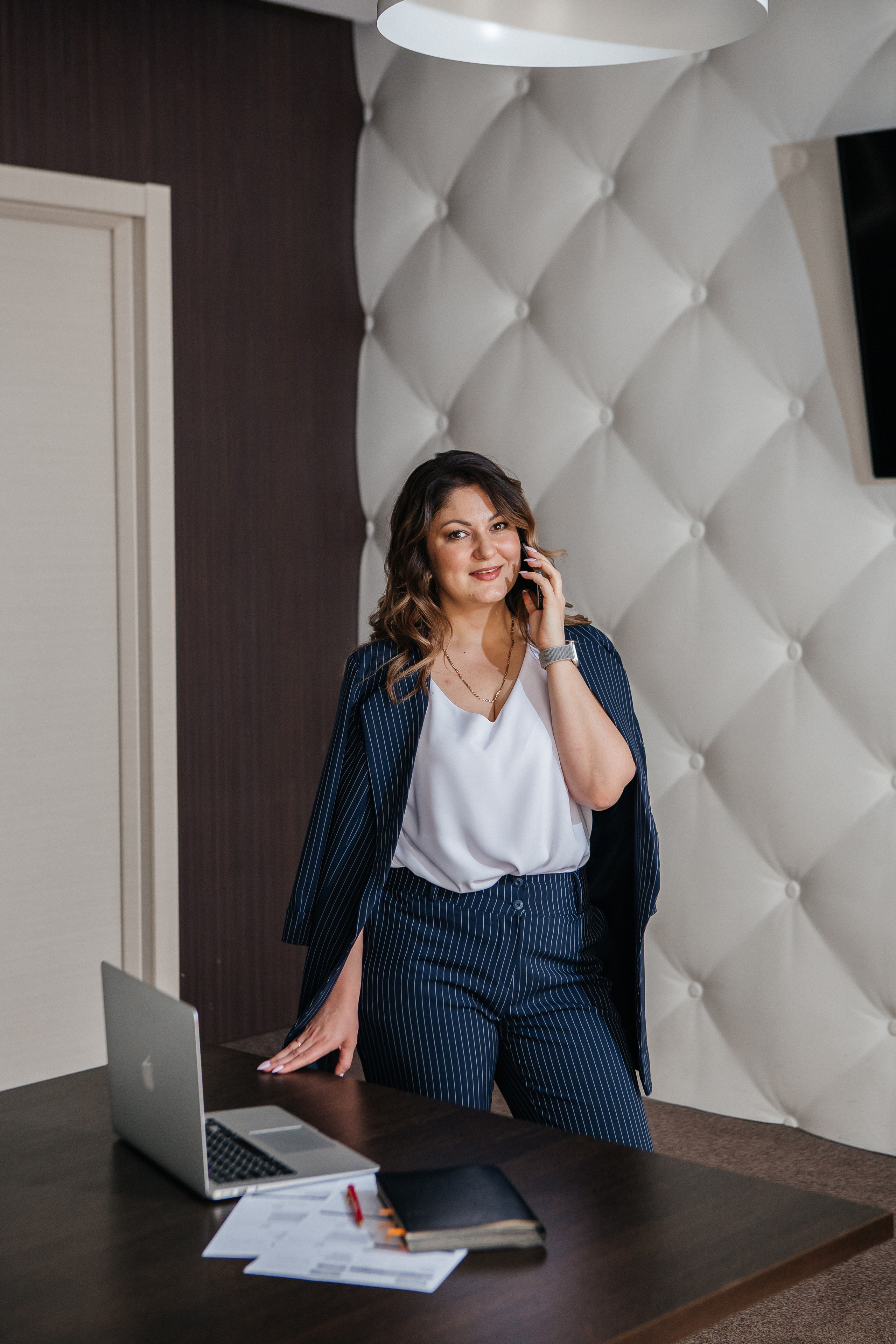 Контент-съёмка для финансового советника Любовь Черёмина. Контент-фотограф в Абакане Наталья Нагибина