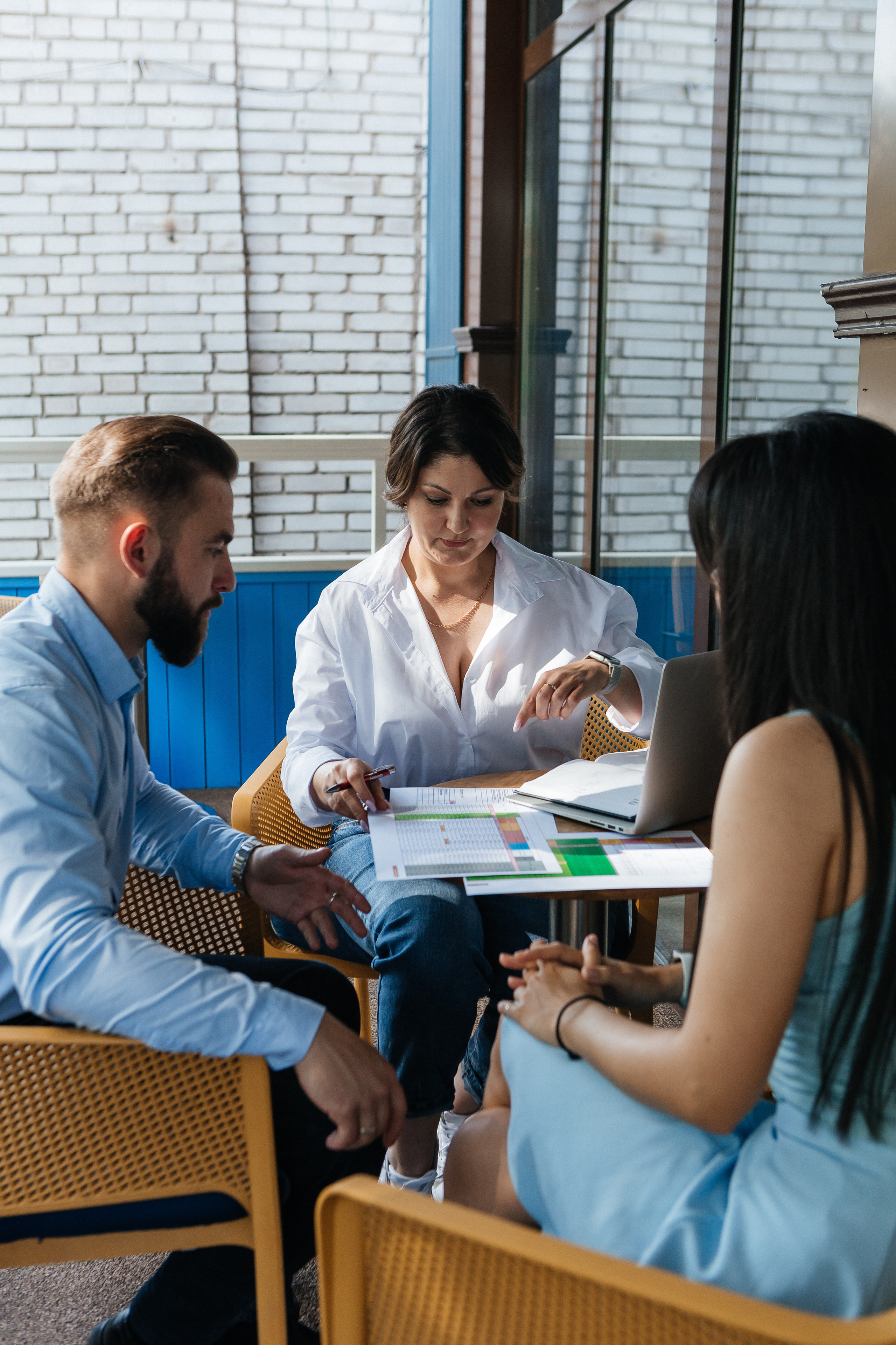 Контент-съёмка для финансового советника Любовь Черёмина. Контент-фотограф в Абакане Наталья Нагибина