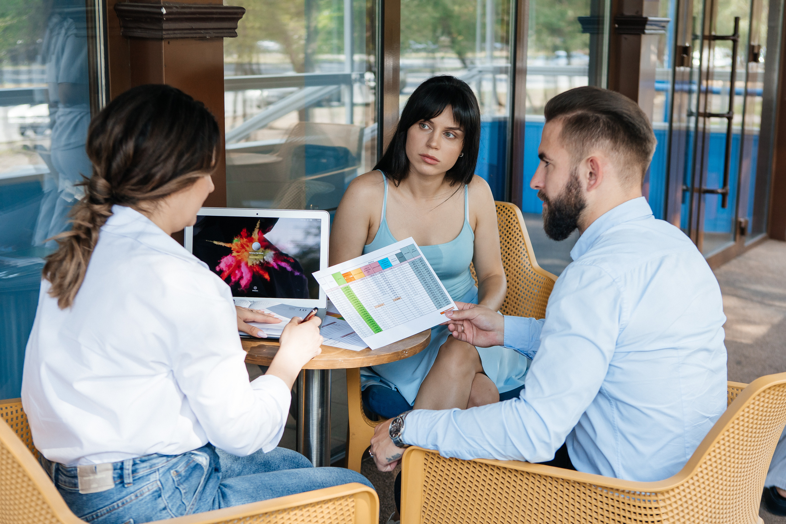 Контент-съёмка для финансового советника Любовь Черёмина. Контент-фотограф в Абакане Наталья Нагибина