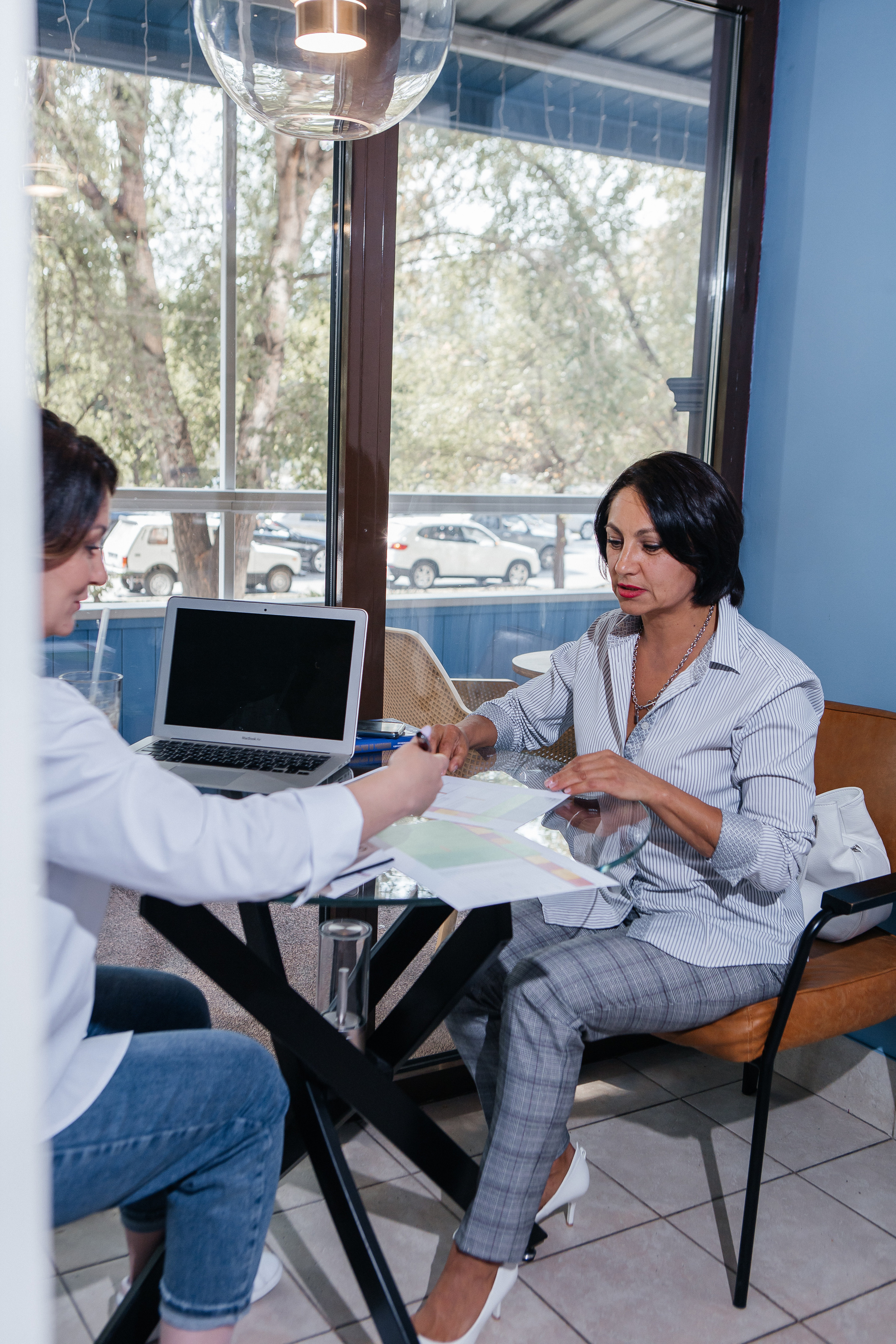 Контент-съёмка для финансового советника Любовь Черёмина. Контент-фотограф в Абакане Наталья Нагибина