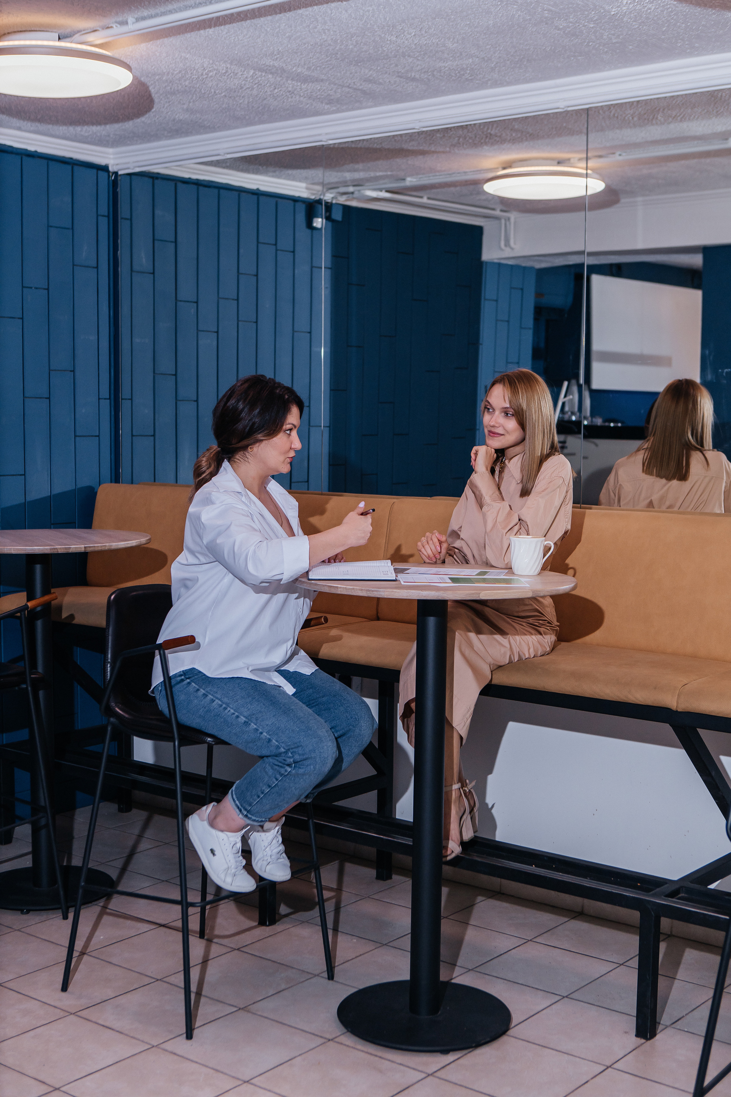 Контент-съёмка для финансового советника Любовь Черёмина. Контент-фотограф в Абакане Наталья Нагибина