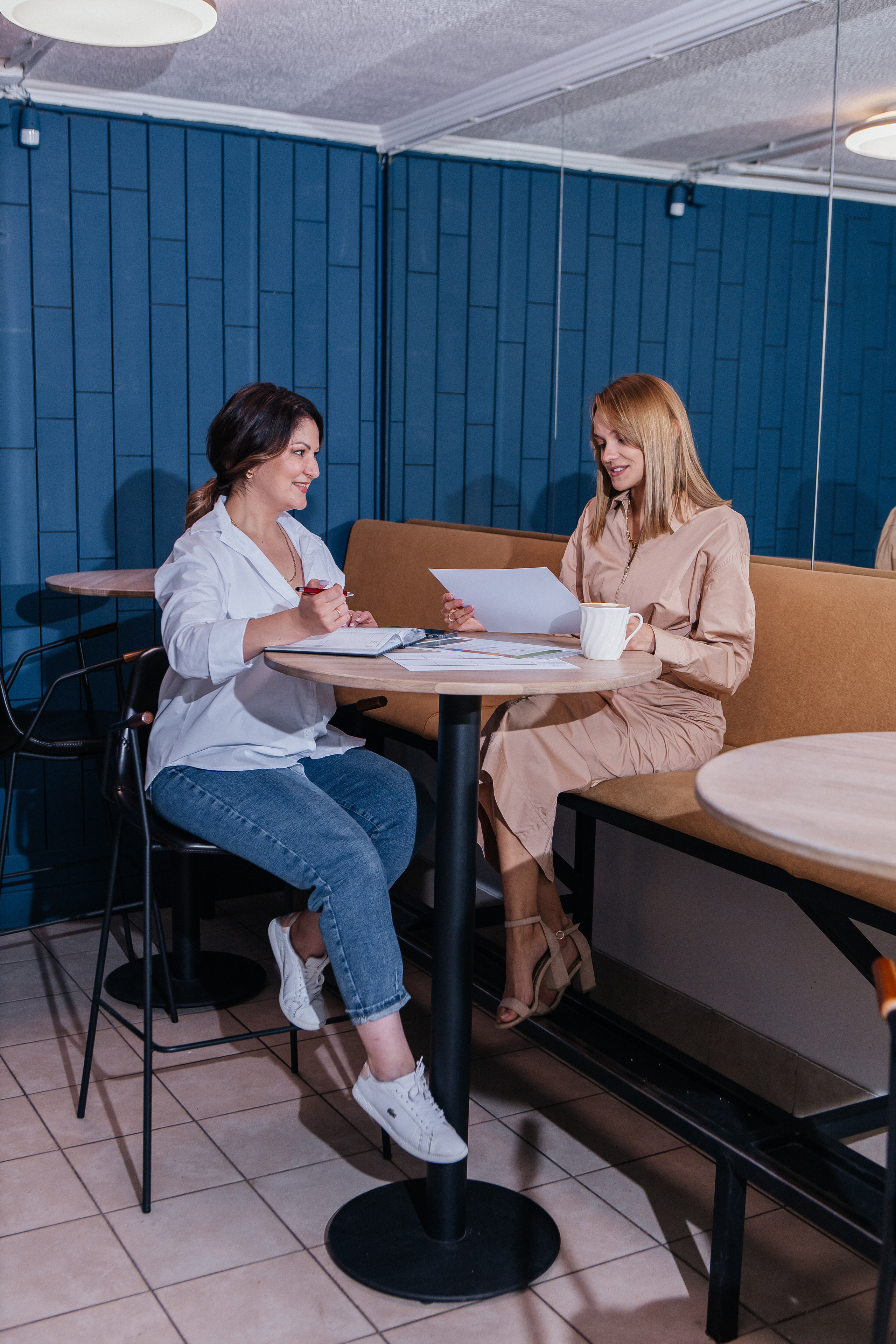 Контент-съёмка для финансового советника Любовь Черёмина. Контент-фотограф в Абакане Наталья Нагибина