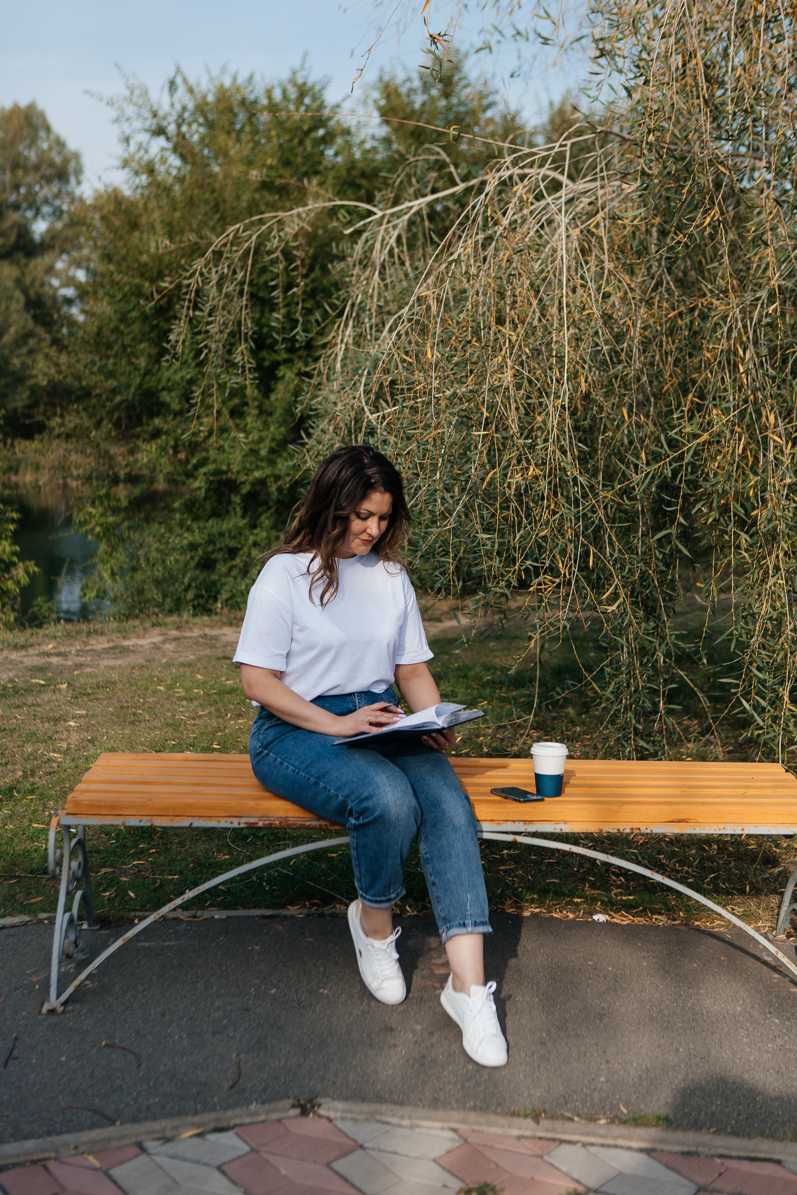 Контент-съёмка для финансового советника Любовь Черёмина. Контент-фотограф в Абакане Наталья Нагибина