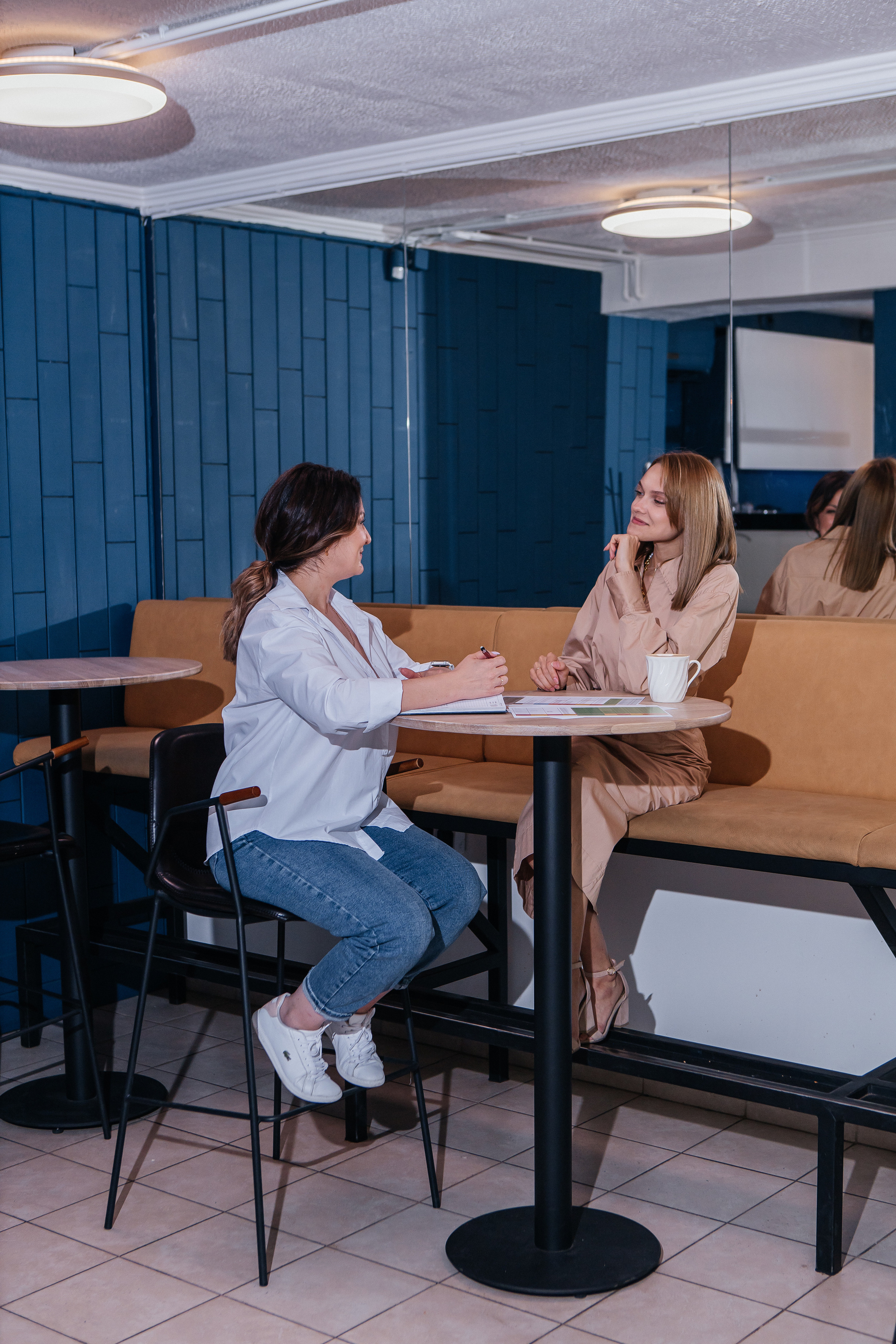 Контент-съёмка для финансового советника Любовь Черёмина. Контент-фотограф в Абакане Наталья Нагибина