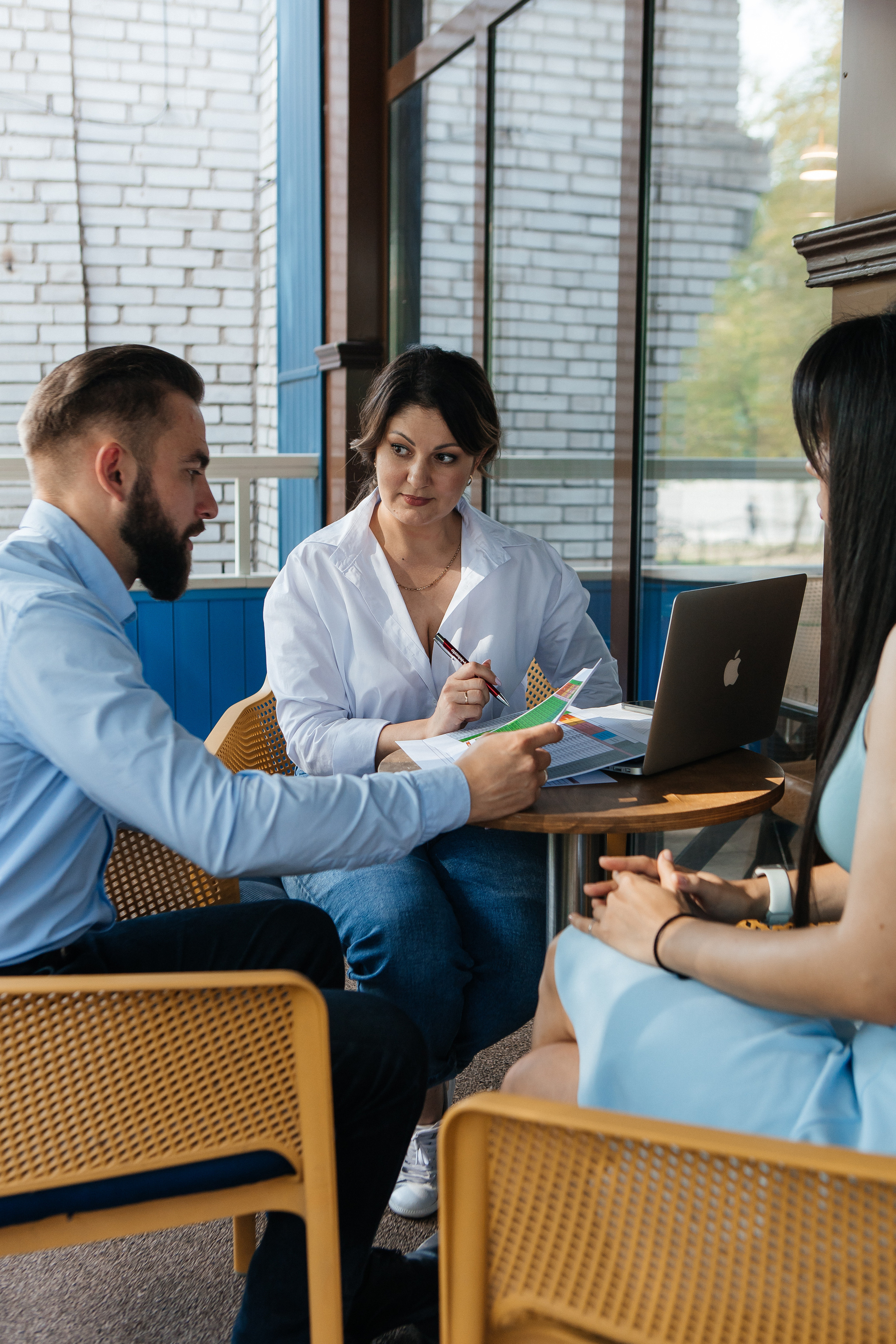 Контент-съёмка для финансового советника Любовь Черёмина. Контент-фотограф в Абакане Наталья Нагибина