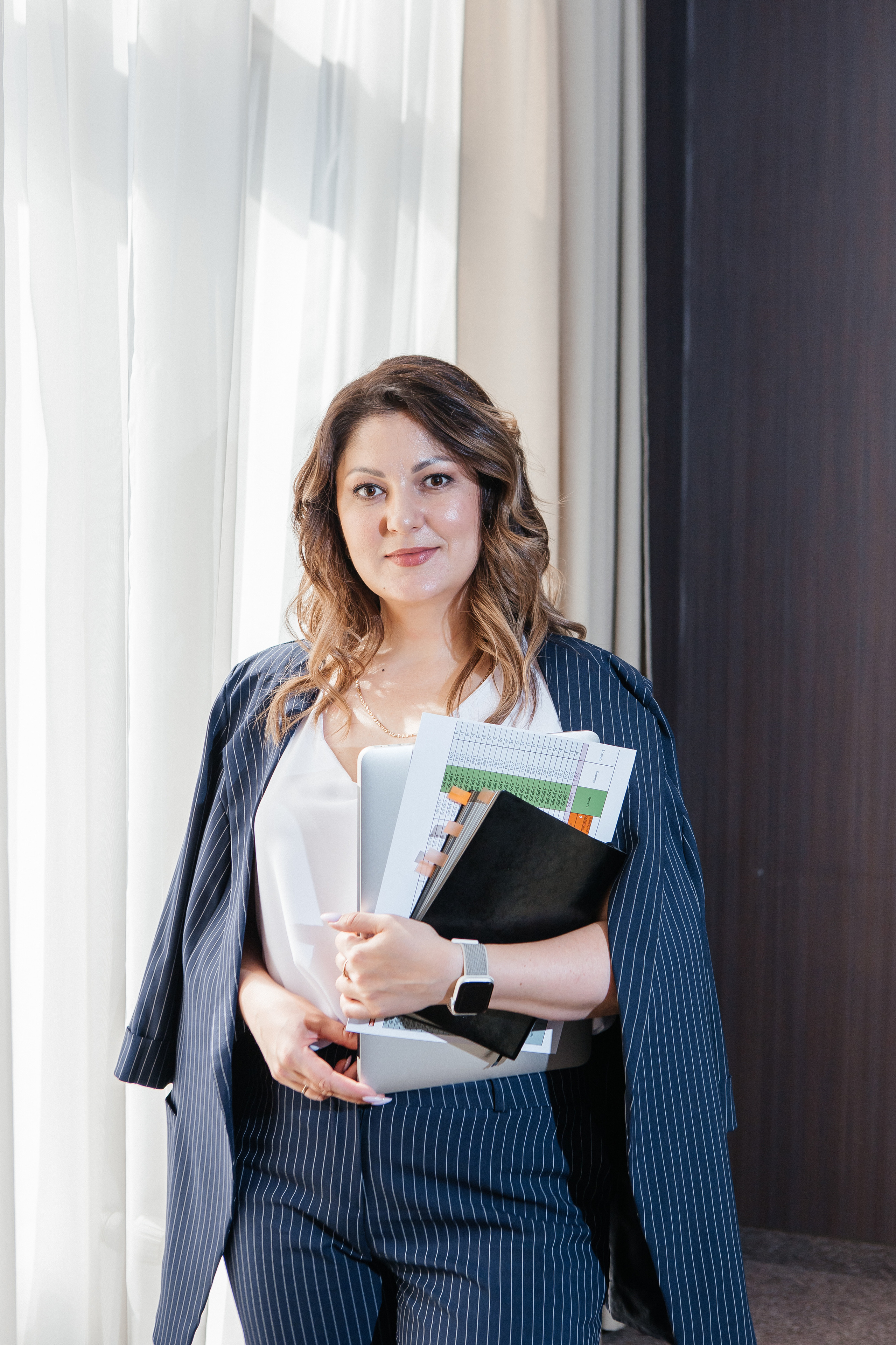 Контент-съёмка для финансового советника Любовь Черёмина. Контент-фотограф в Абакане Наталья Нагибина