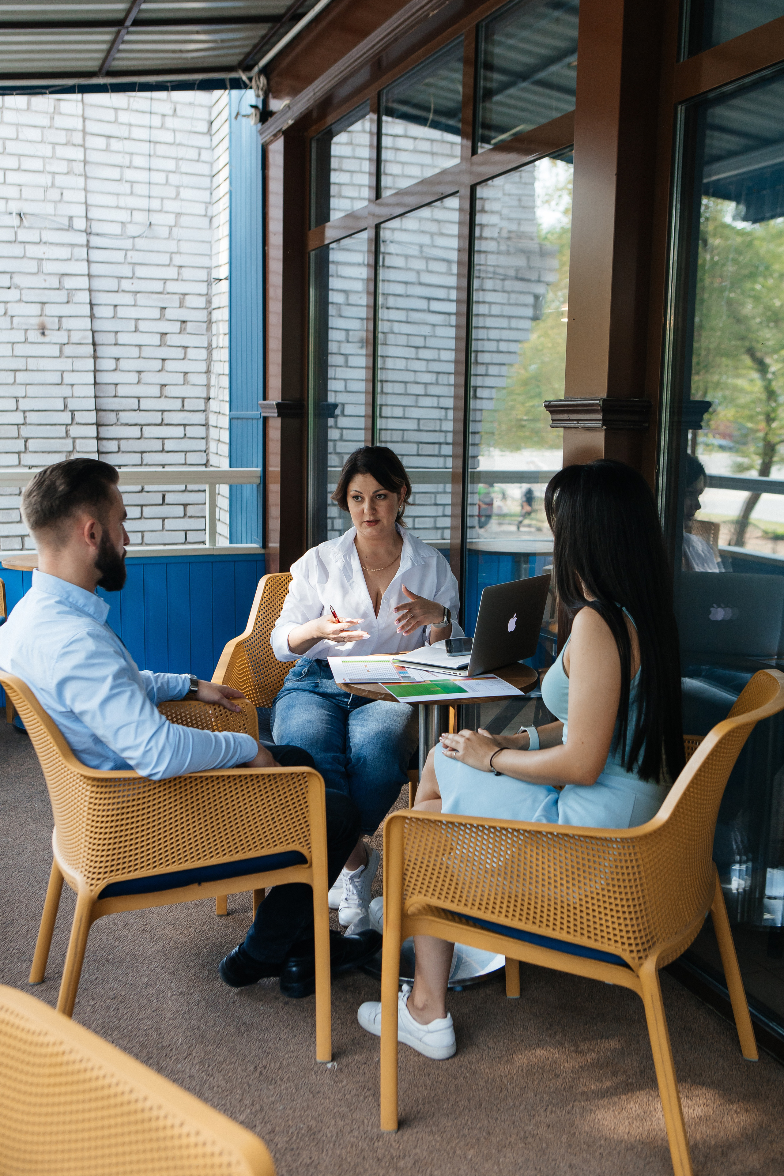Контент-съёмка для финансового советника Любовь Черёмина. Контент-фотограф в Абакане Наталья Нагибина