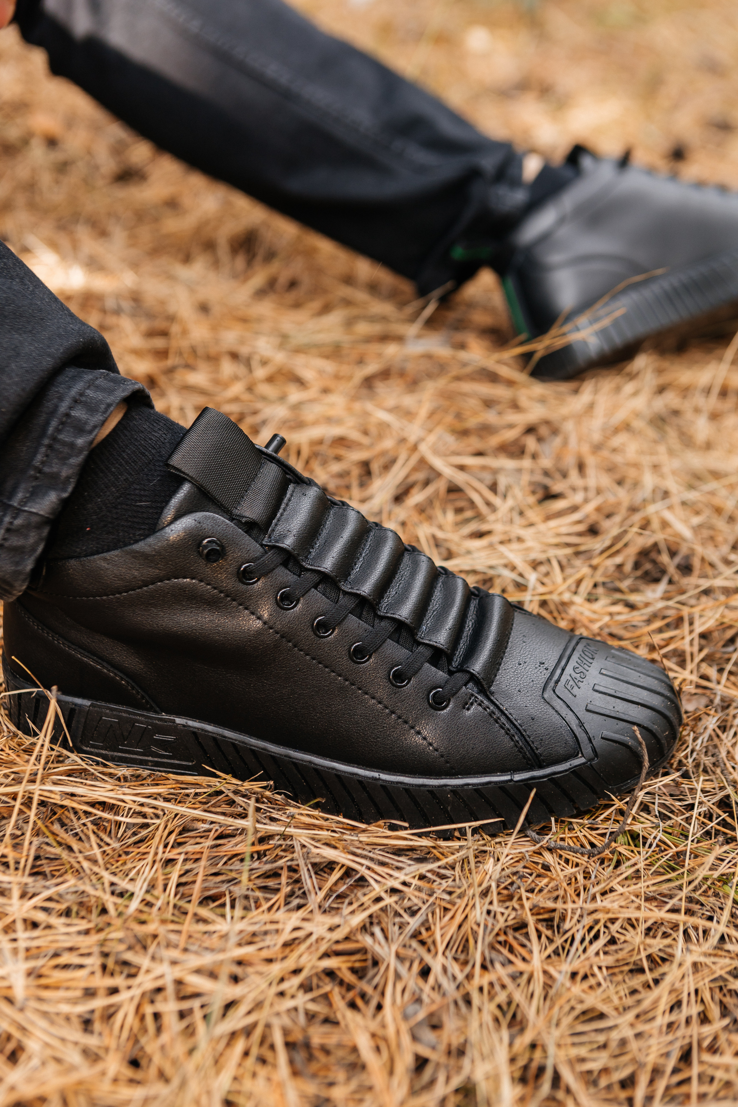 Контент-съёмка для магазина RomisShoes. Контент-фотограф в Абакане Наталья Нагибина