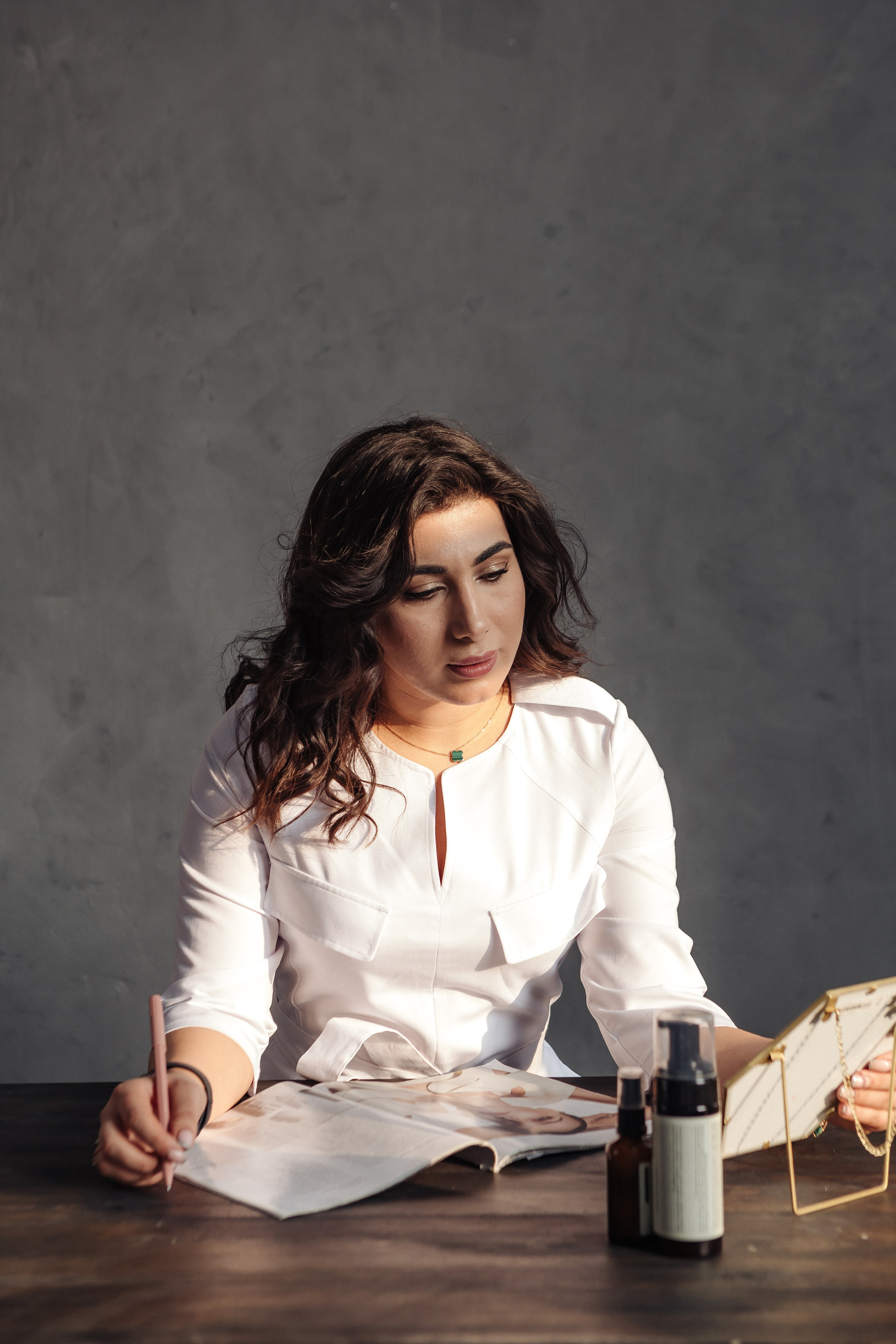 Контент-съёмка для косметолога Кенуль. Контент-фотограф в Абакане Наталья Нагибина