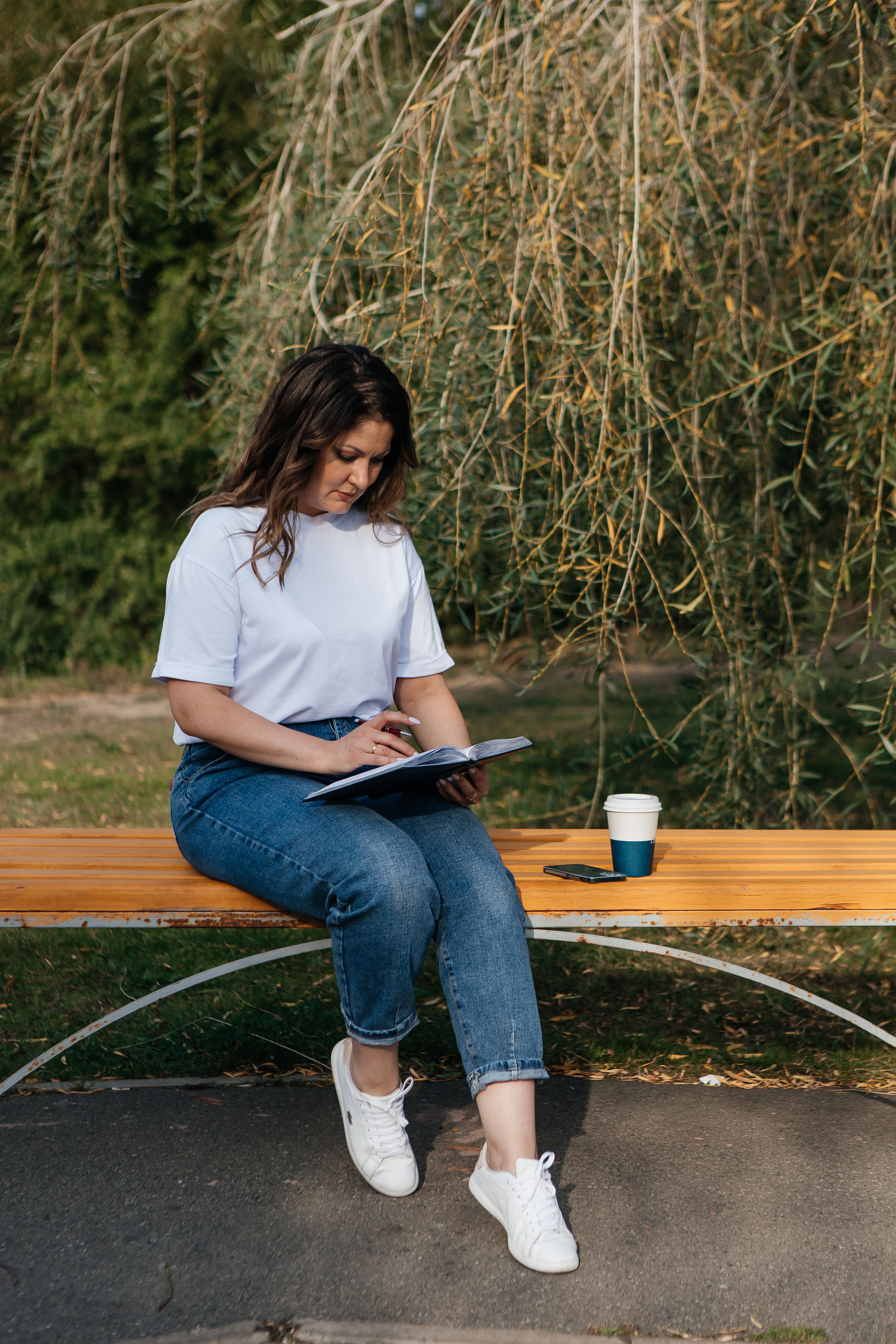 Контент-съёмка для финансового советника Любовь Черёмина. Контент-фотограф в Абакане Наталья Нагибина