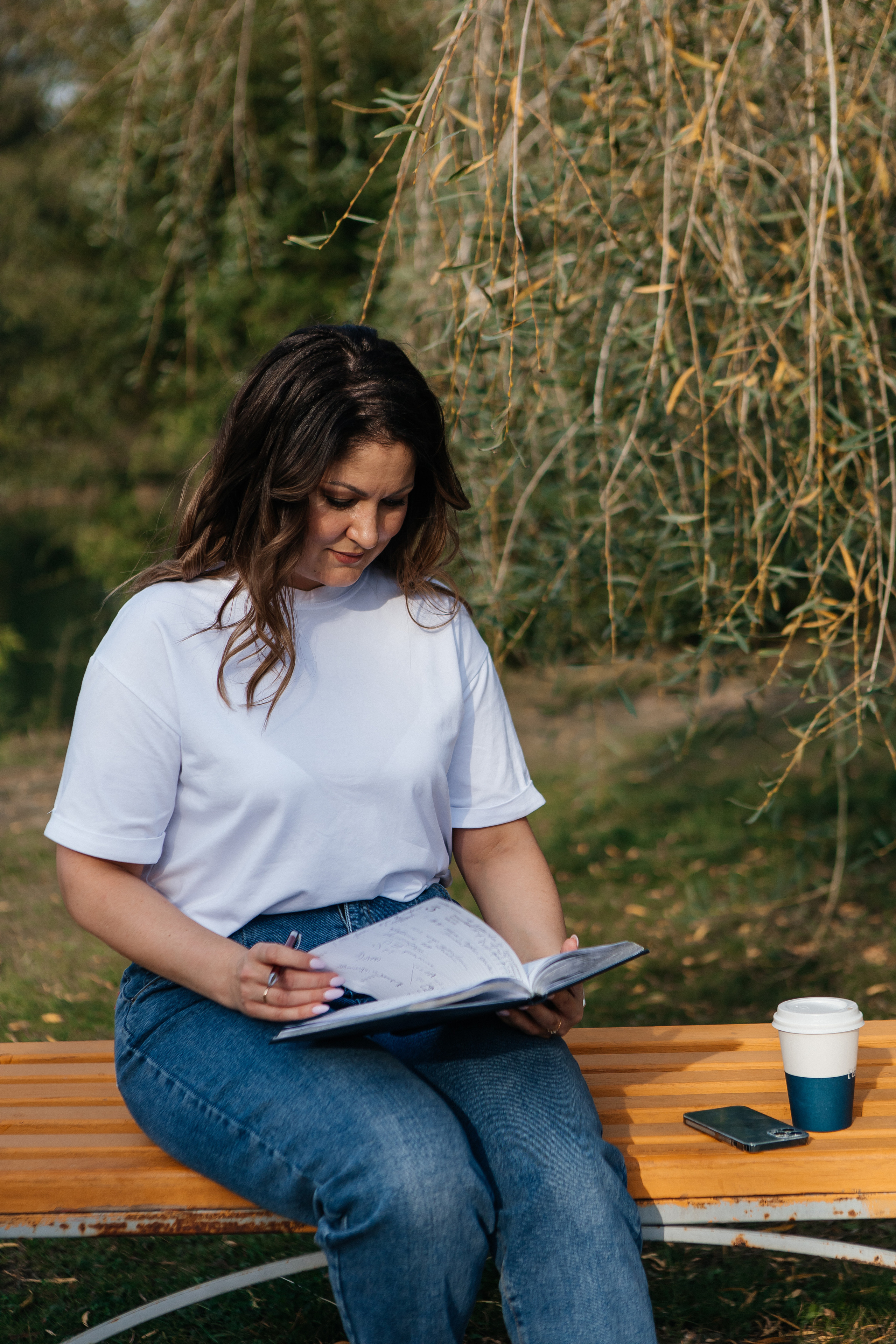 Контент-съёмка для финансового советника Любовь Черёмина. Контент-фотограф в Абакане Наталья Нагибина