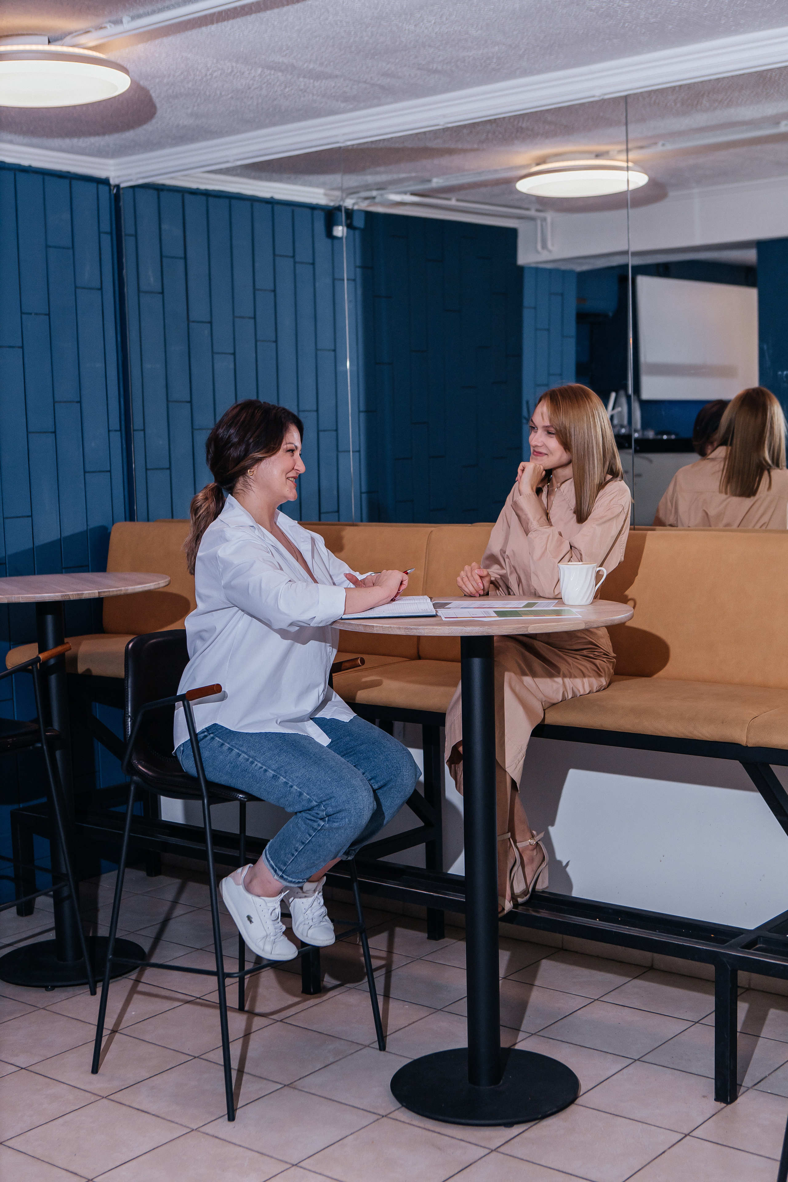 Контент-съёмка для финансового советника Любовь Черёмина. Контент-фотограф в Абакане Наталья Нагибина