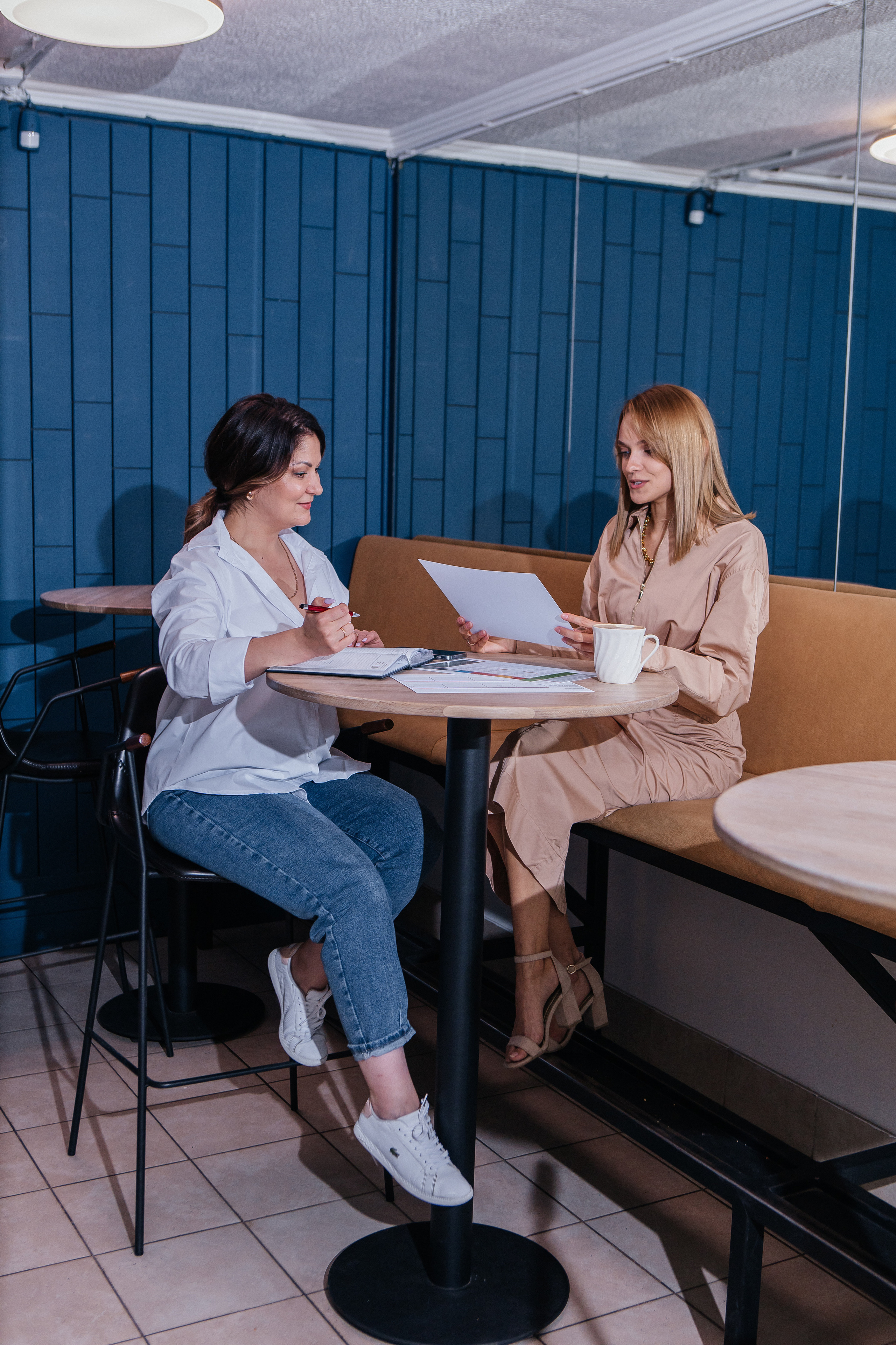 Контент-съёмка для финансового советника Любовь Черёмина. Контент-фотограф в Абакане Наталья Нагибина