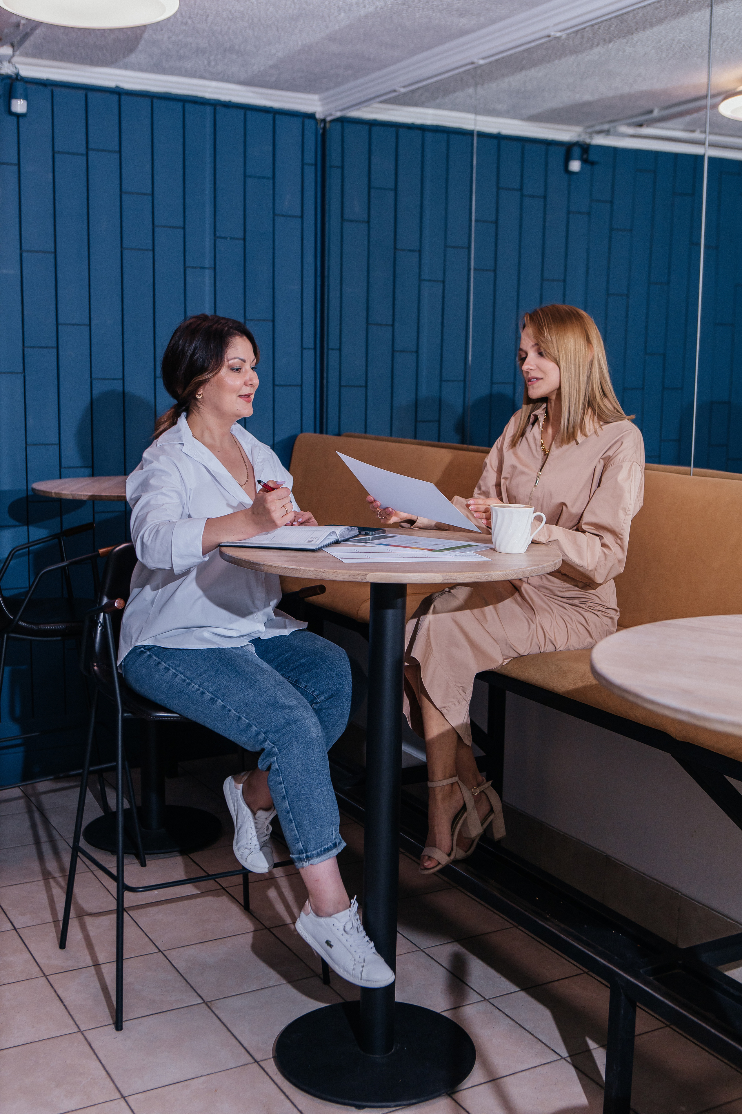 Контент-съёмка для финансового советника Любовь Черёмина. Контент-фотограф в Абакане Наталья Нагибина