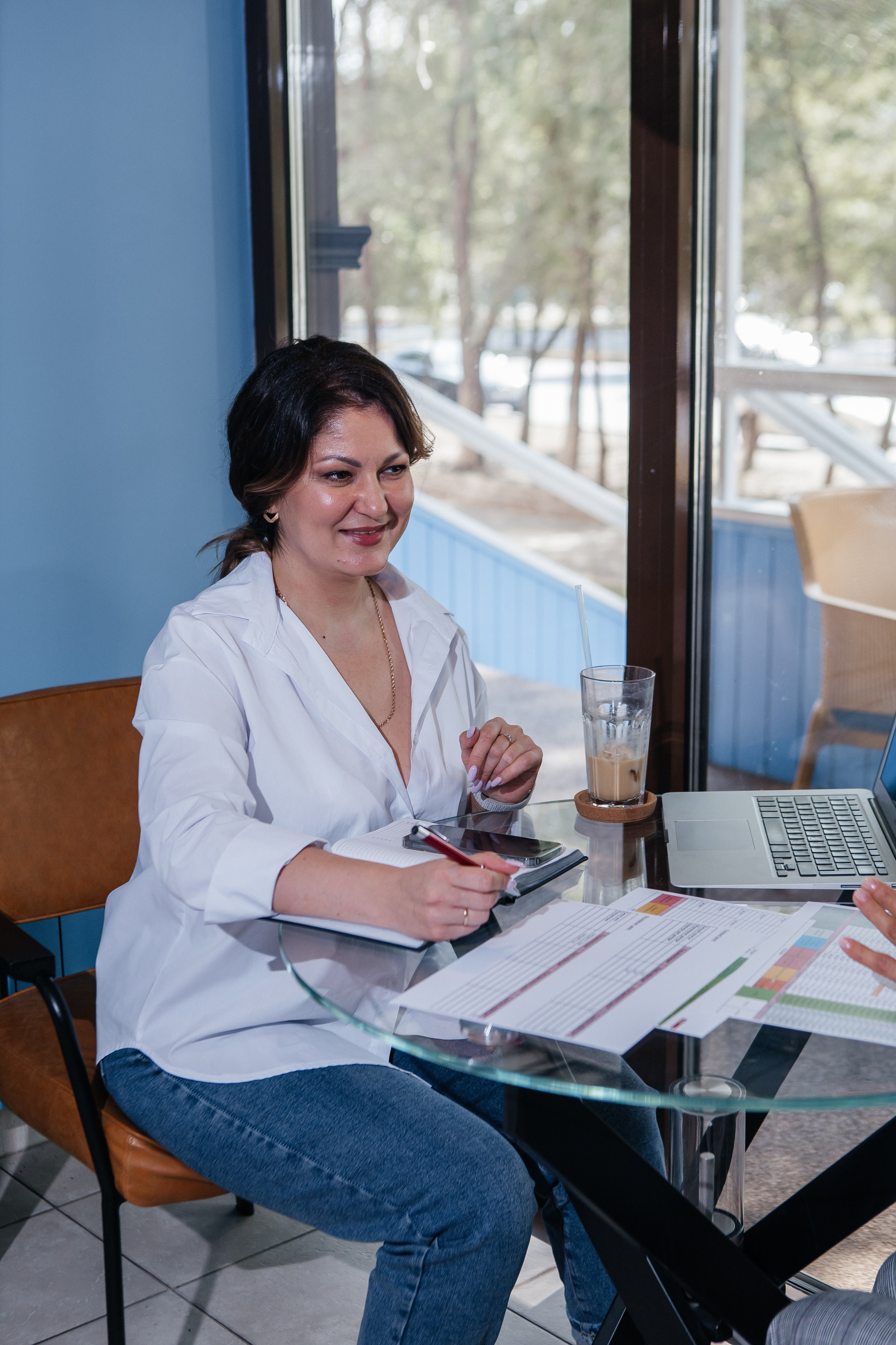 Контент-съёмка для финансового советника Любовь Черёмина. Контент-фотограф в Абакане Наталья Нагибина