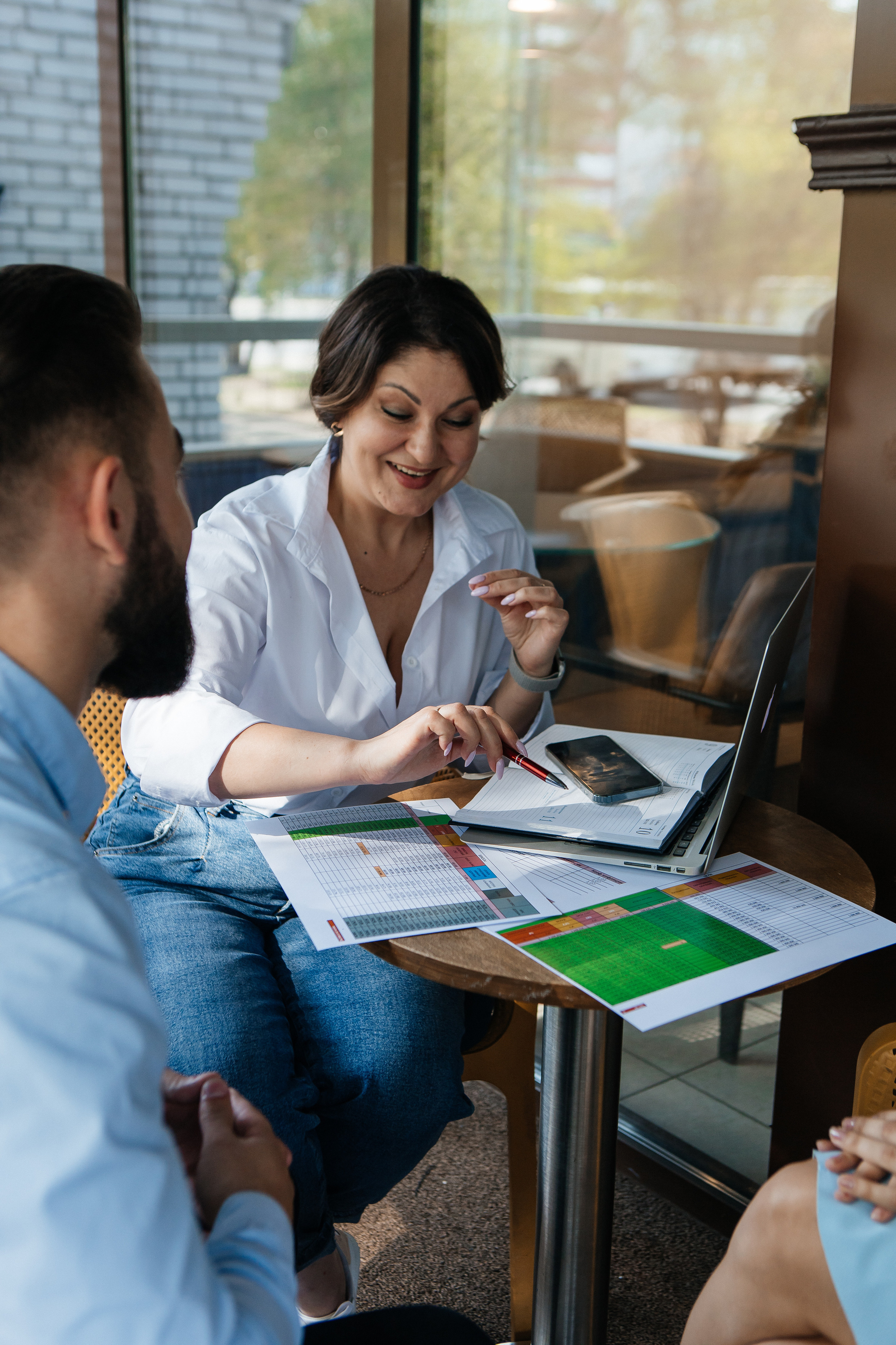 Контент-съёмка для финансового советника Любовь Черёмина. Контент-фотограф в Абакане Наталья Нагибина