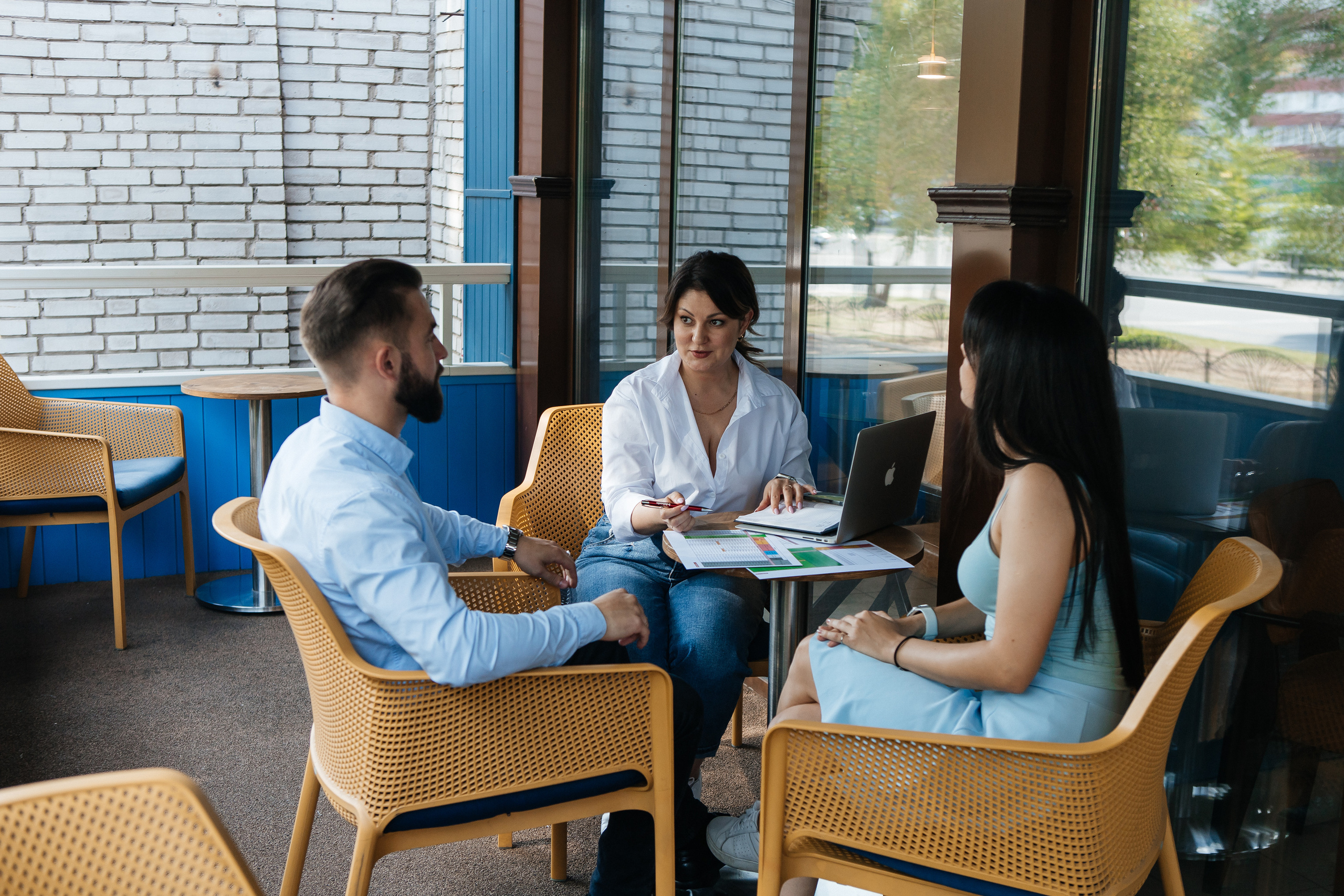 Контент-съёмка для финансового советника Любовь Черёмина. Контент-фотограф в Абакане Наталья Нагибина