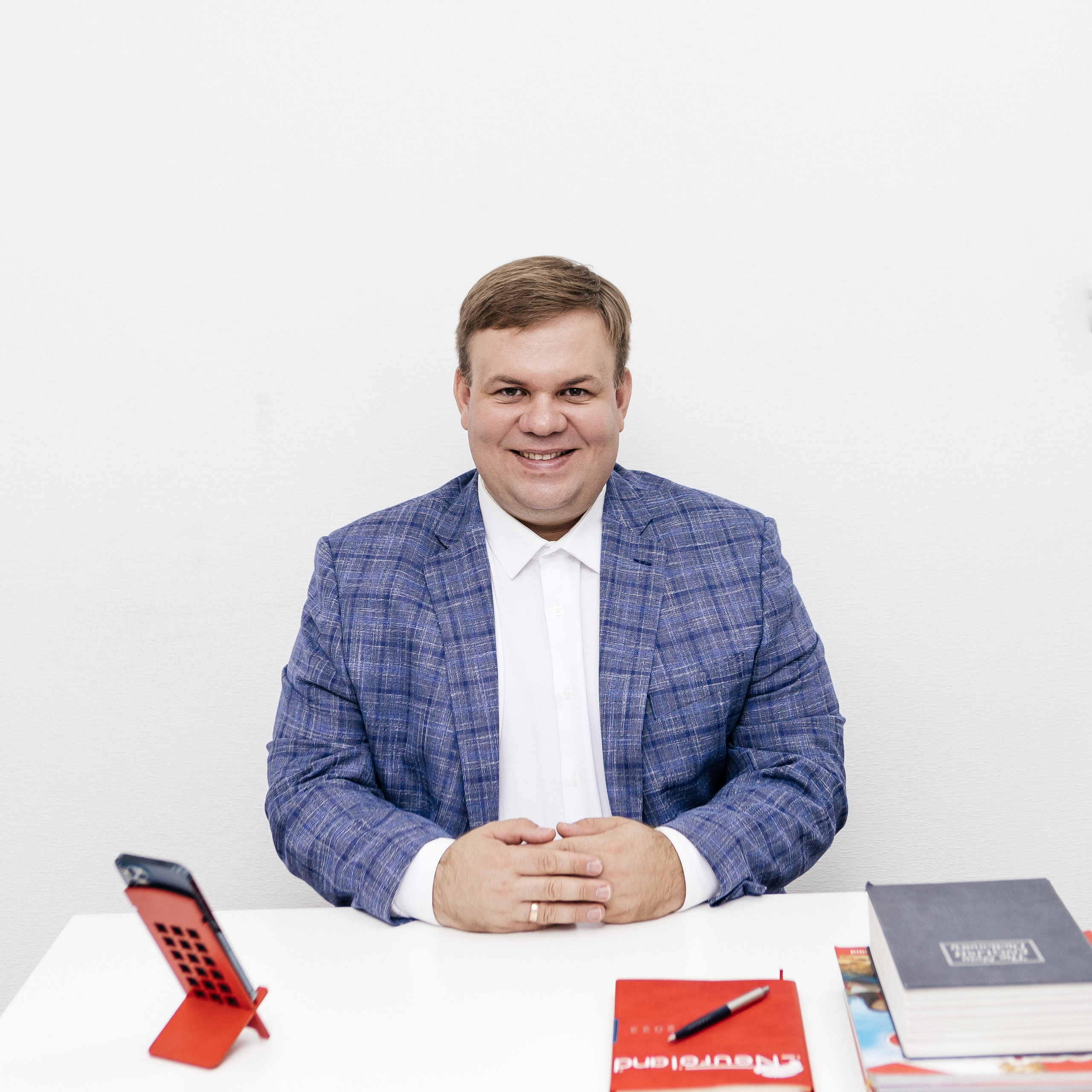 Контент-сьёмка для языкового центра Neuroland. Контент-фотограф в Абакане Наталья Нагибина