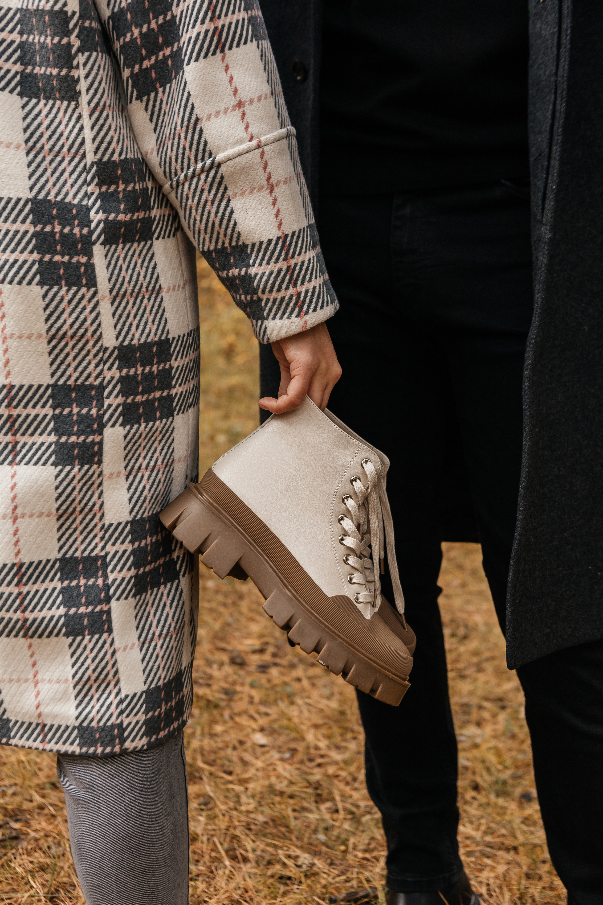 Контент-съёмка для магазина RomisShoes. Контент-фотограф в Абакане Наталья Нагибина