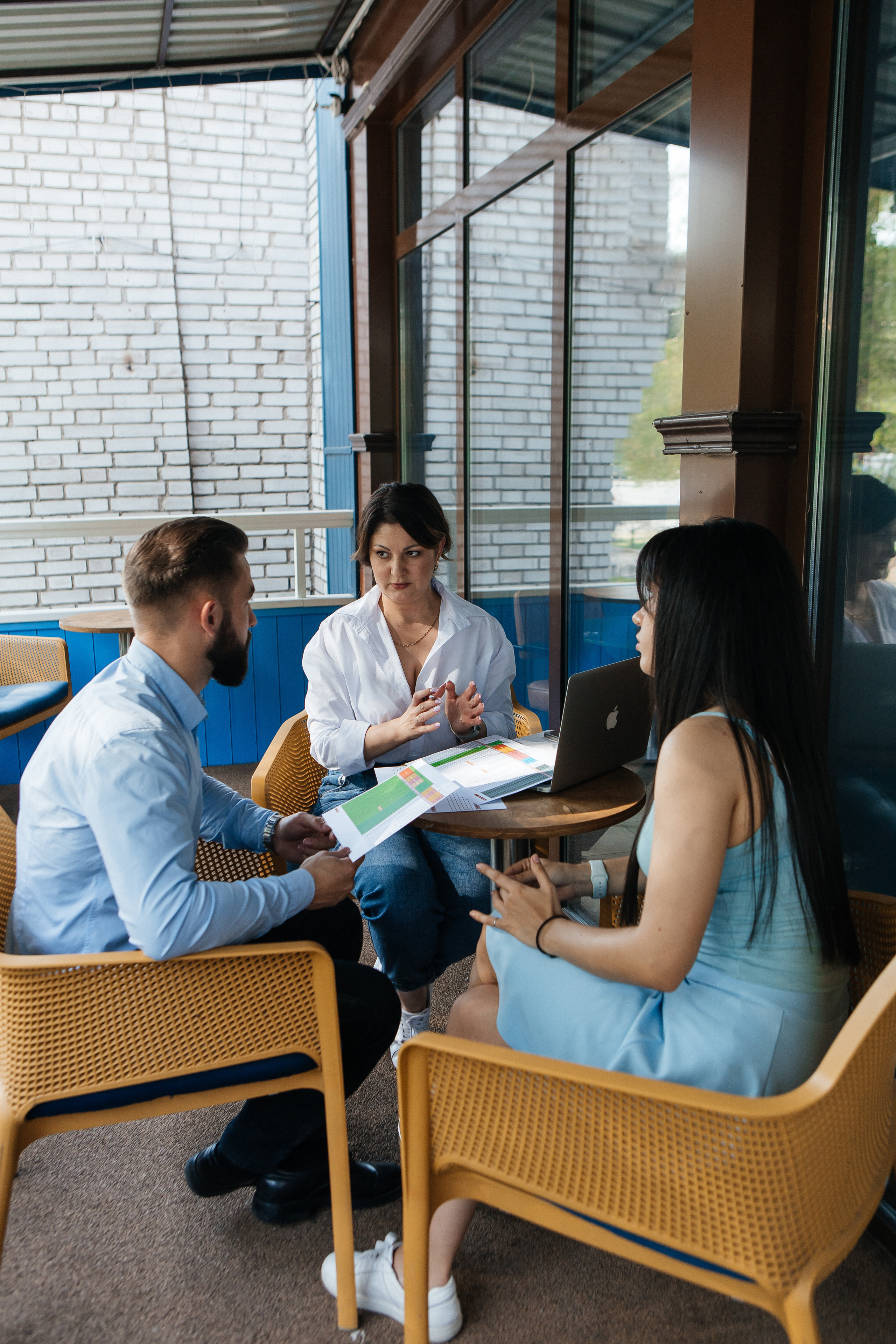 Контент-съёмка для финансового советника Любовь Черёмина. Контент-фотограф в Абакане Наталья Нагибина