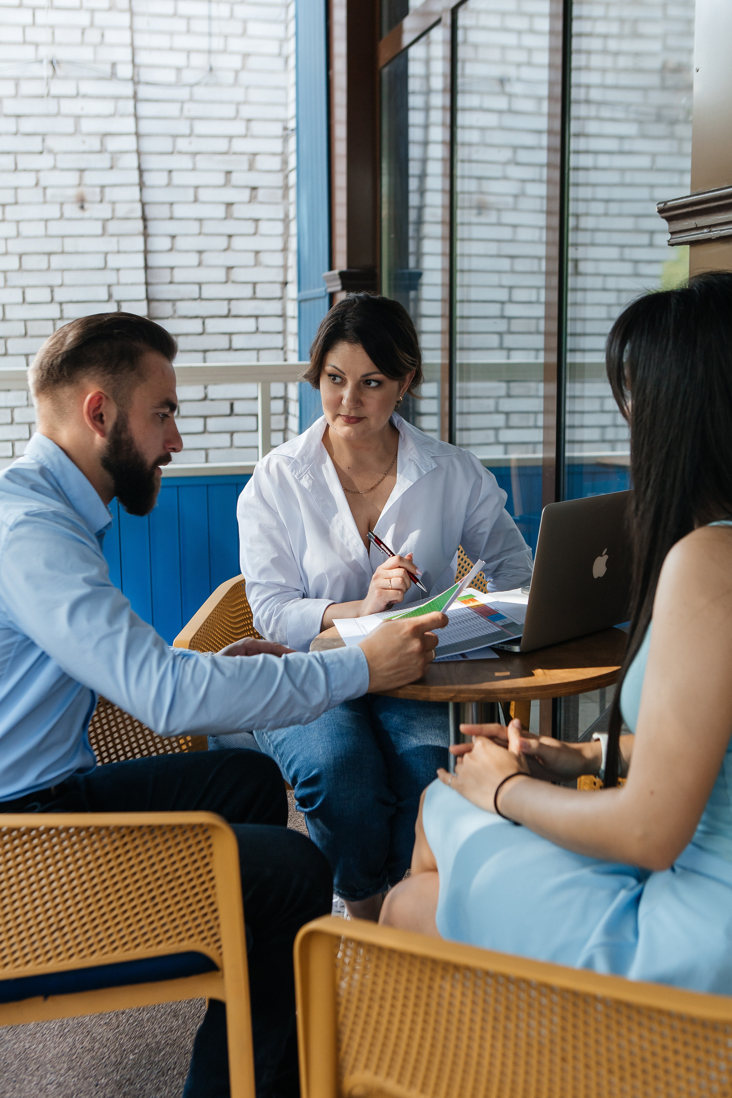 Контент-съёмка для финансового советника Любовь Черёмина. Контент-фотограф в Абакане Наталья Нагибина